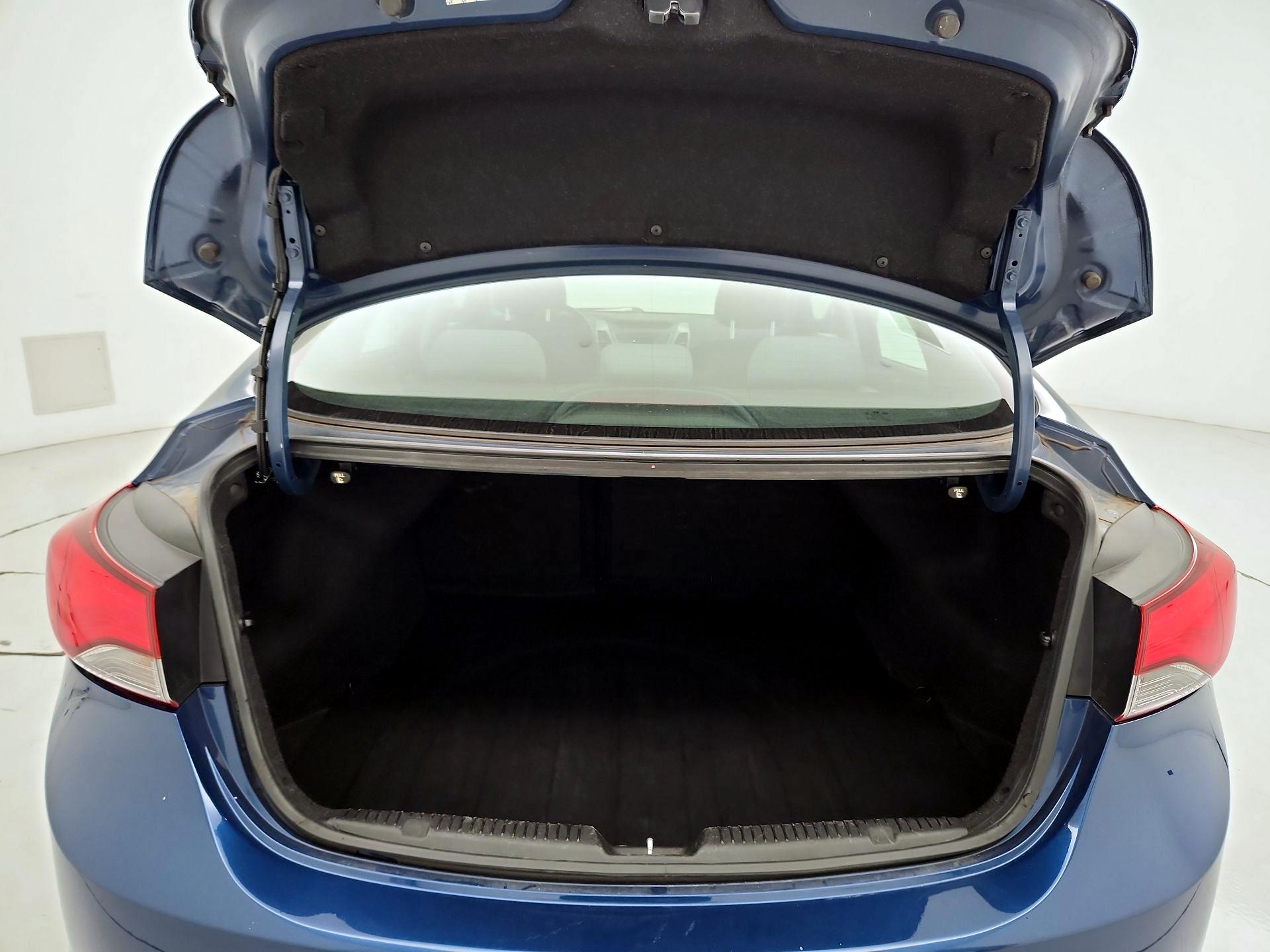 Thumbnail: 2015 Hyundai Elantra - 20