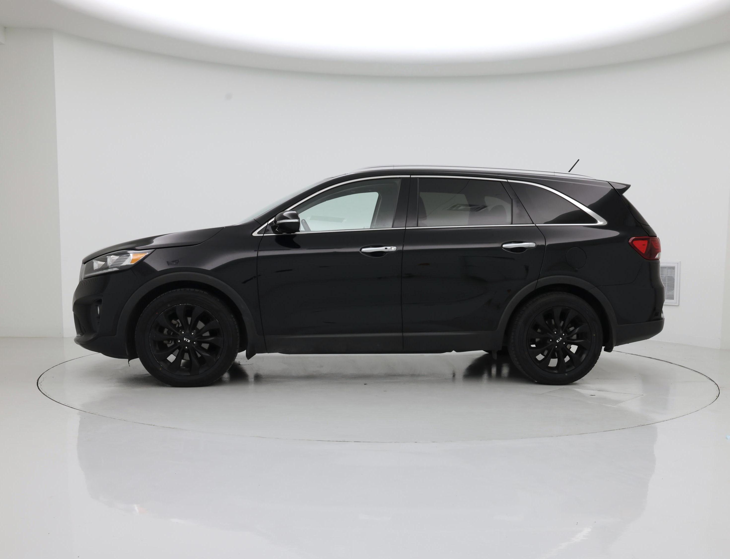 Thumbnail: 2020 Kia Sorento - 3