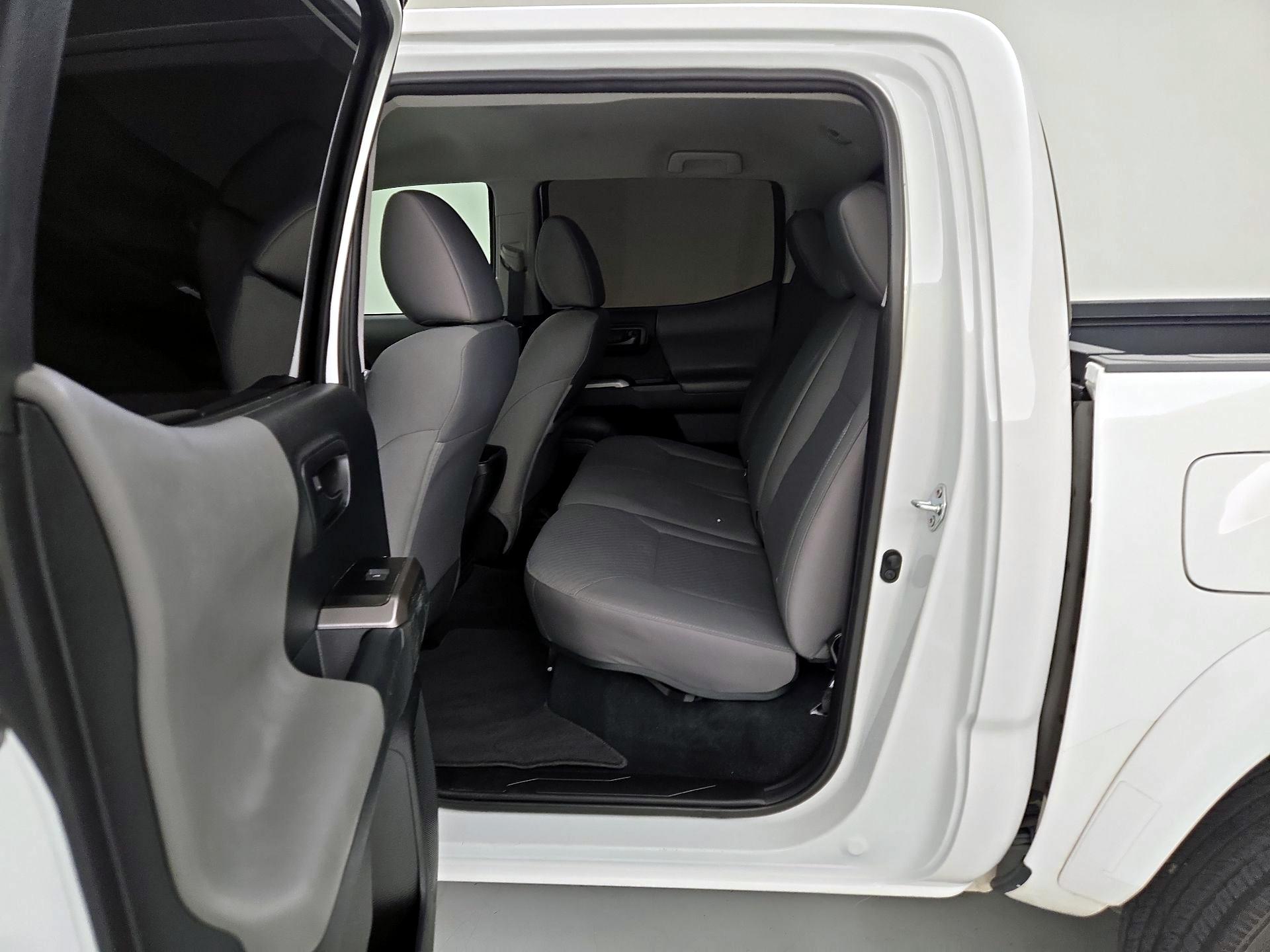 Thumbnail: 2023 Toyota Tacoma - 19
