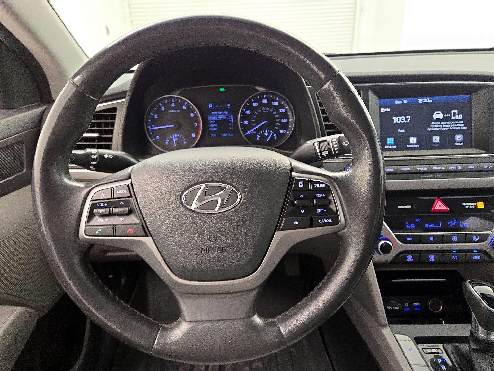 Thumbnail: 2017 Hyundai Elantra - 10