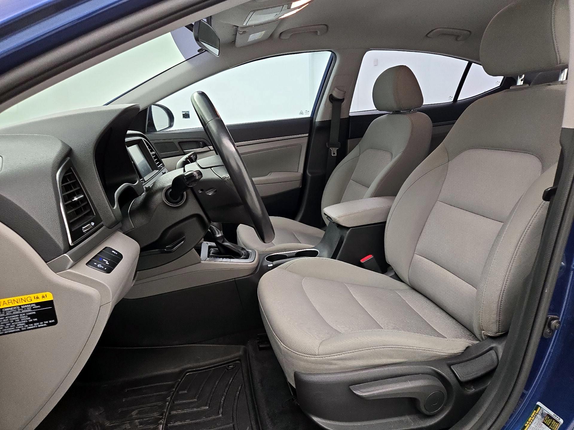 Thumbnail: 2017 Hyundai Elantra - 11