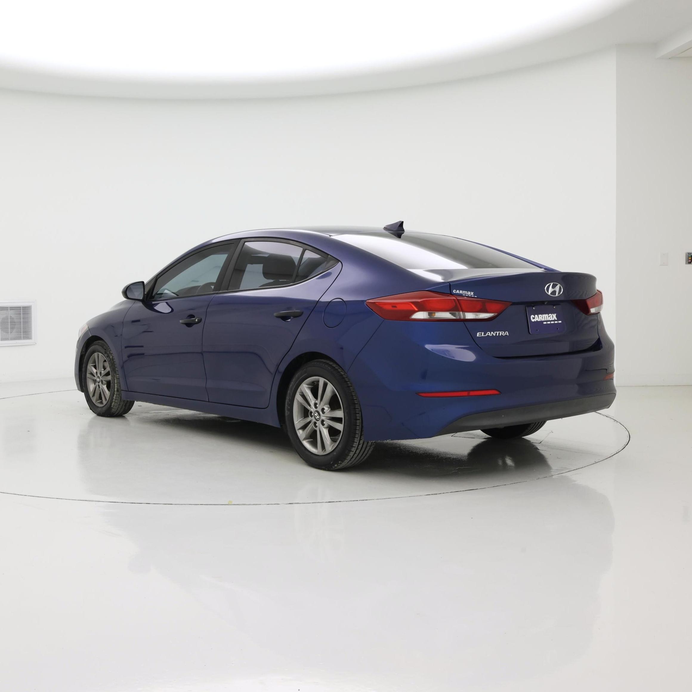 Thumbnail: 2017 Hyundai Elantra - 2