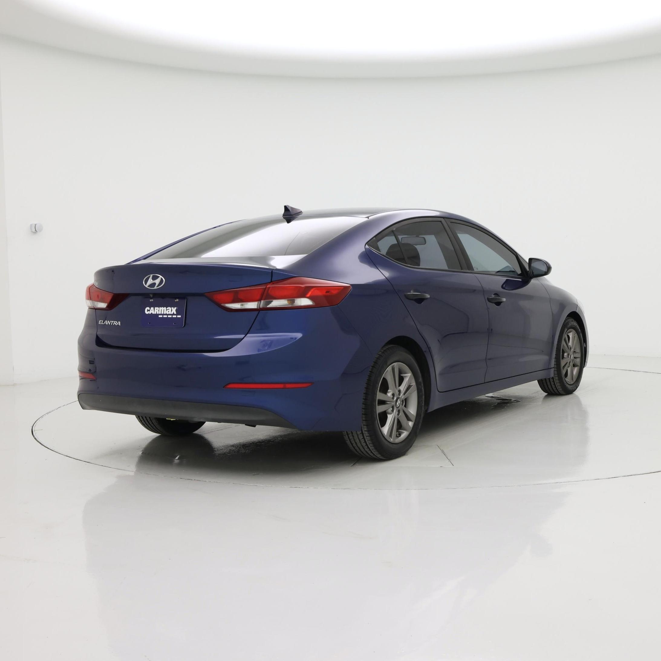 Thumbnail: 2017 Hyundai Elantra - 8