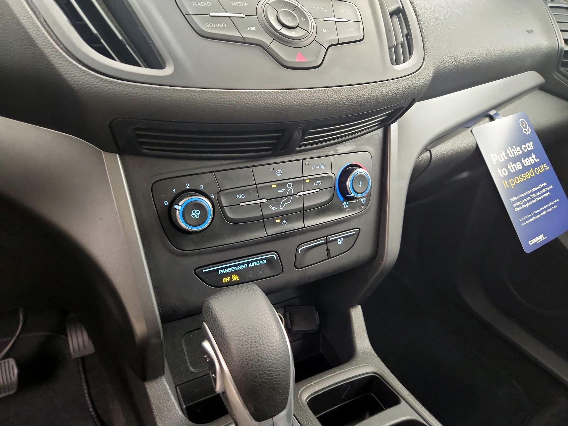 Thumbnail: 2017 Ford Escape - 16