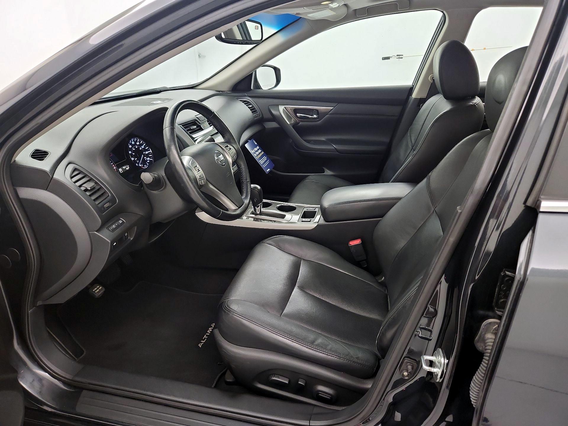 Thumbnail: 2014 Nissan Altima - 11