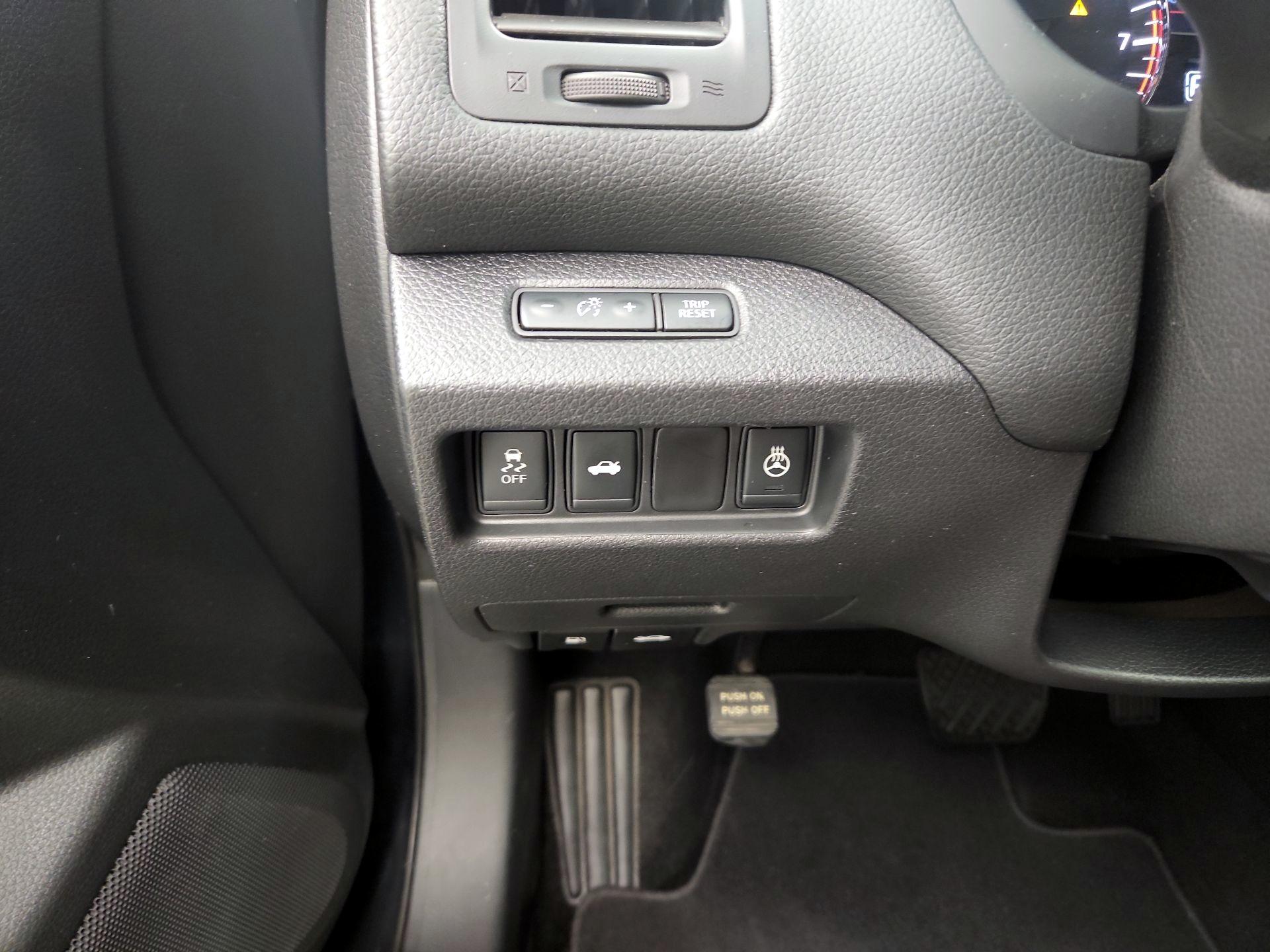 Thumbnail: 2014 Nissan Altima - 13