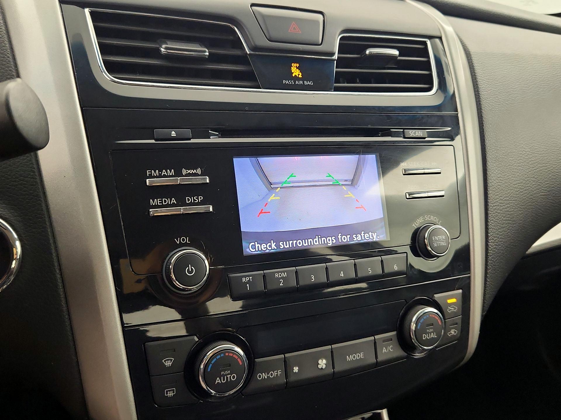 Thumbnail: 2014 Nissan Altima - 14