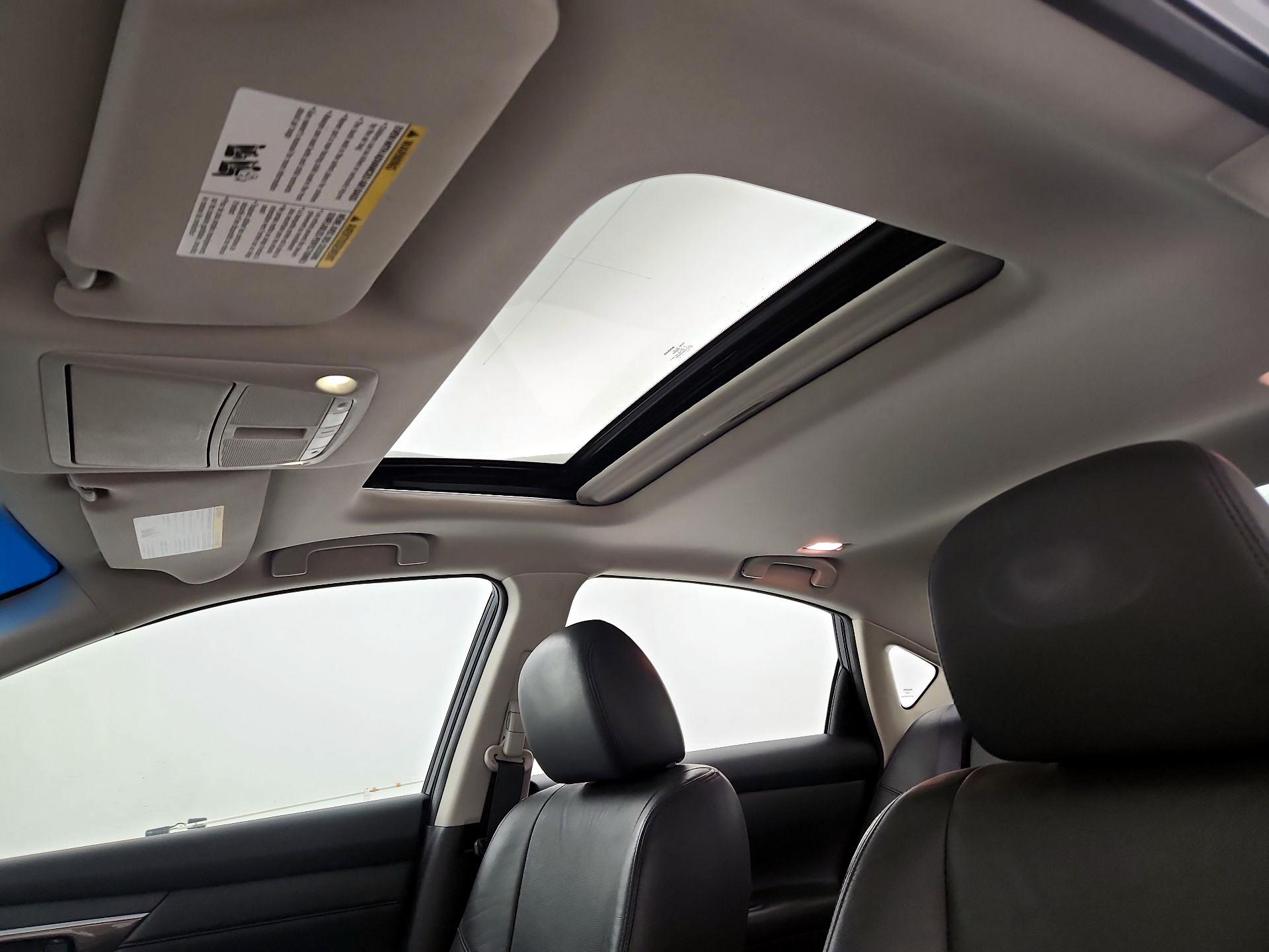 Thumbnail: 2014 Nissan Altima - 19