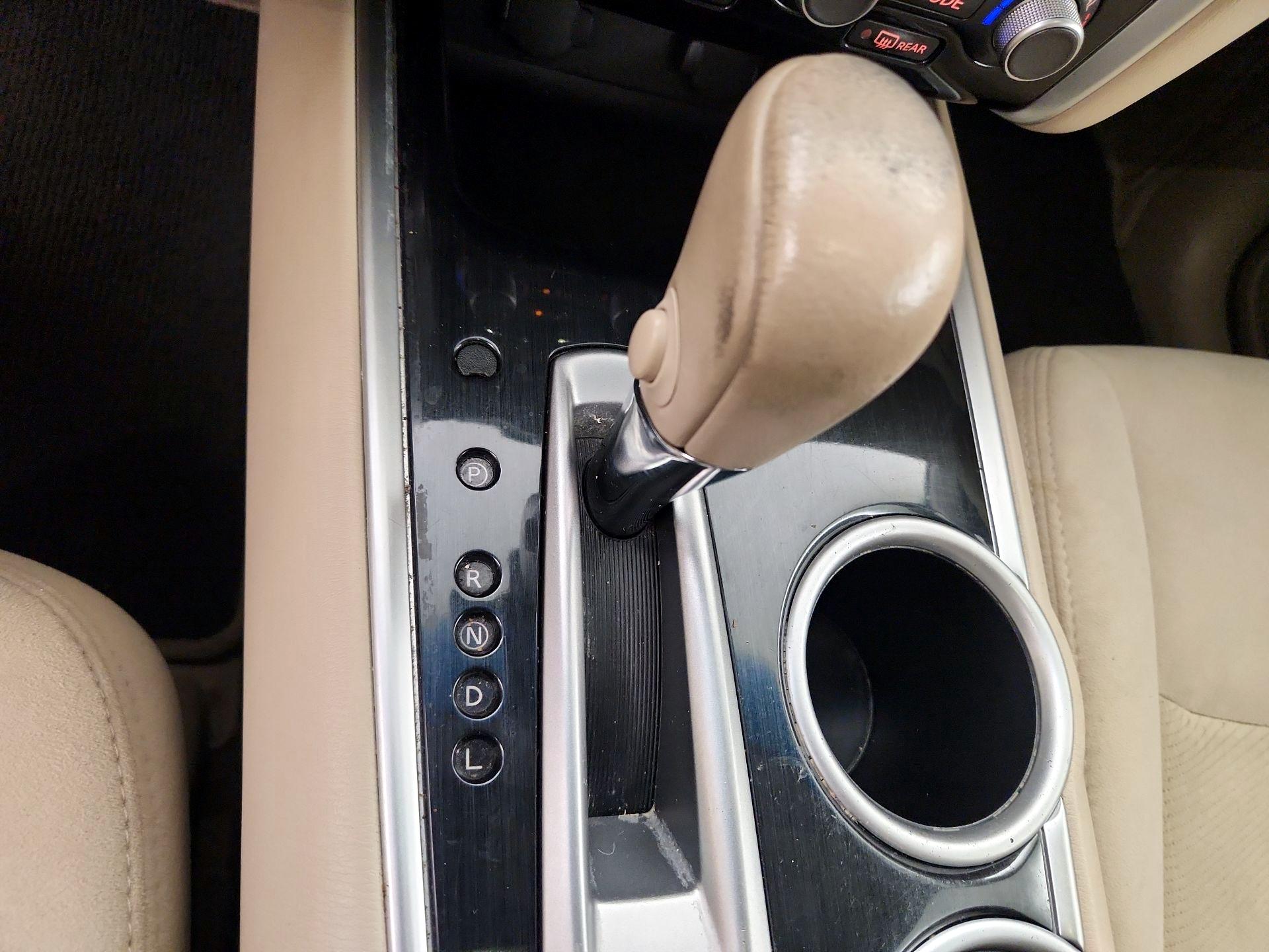 Thumbnail: 2015 Nissan Pathfinder - 17