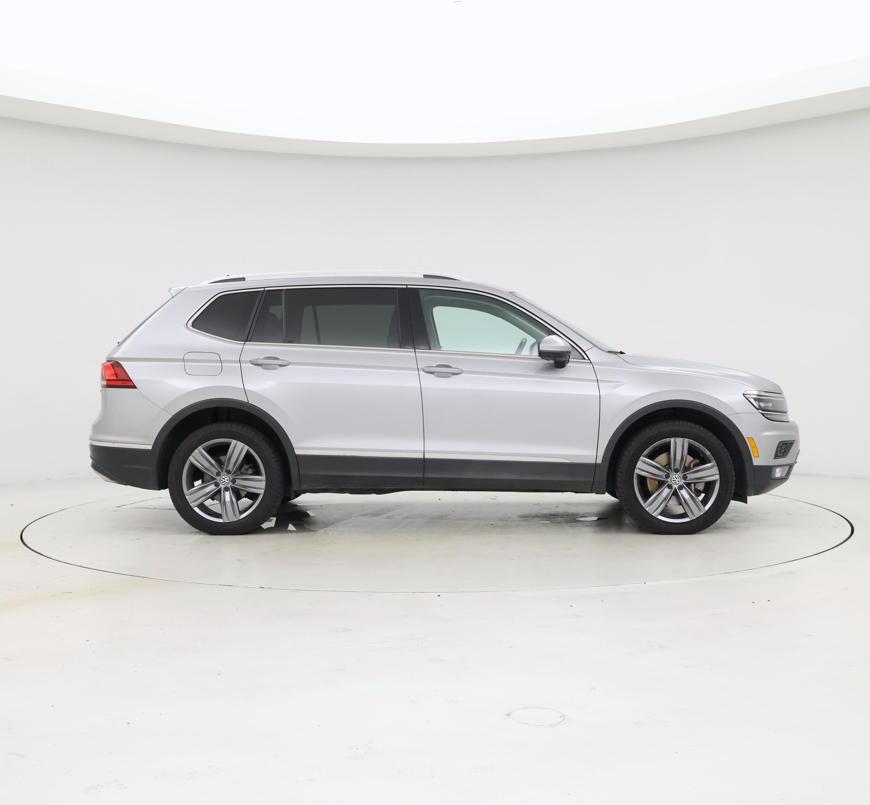 Thumbnail: 2019 Volkswagen Tiguan - 7