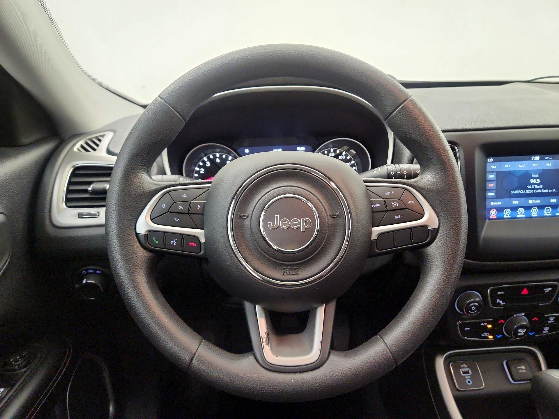 Thumbnail: 2018 Jeep Compass - 10