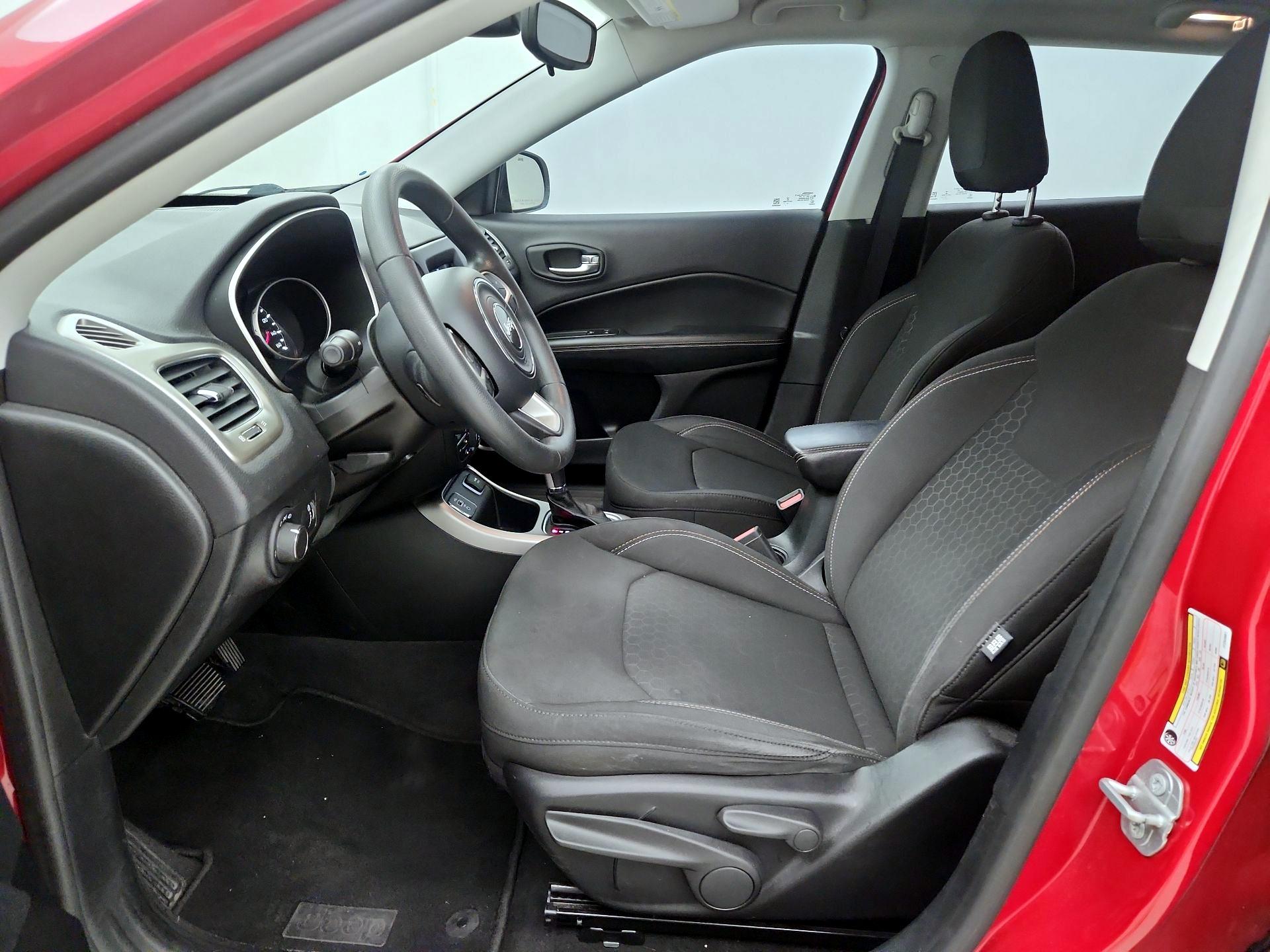 Thumbnail: 2018 Jeep Compass - 11