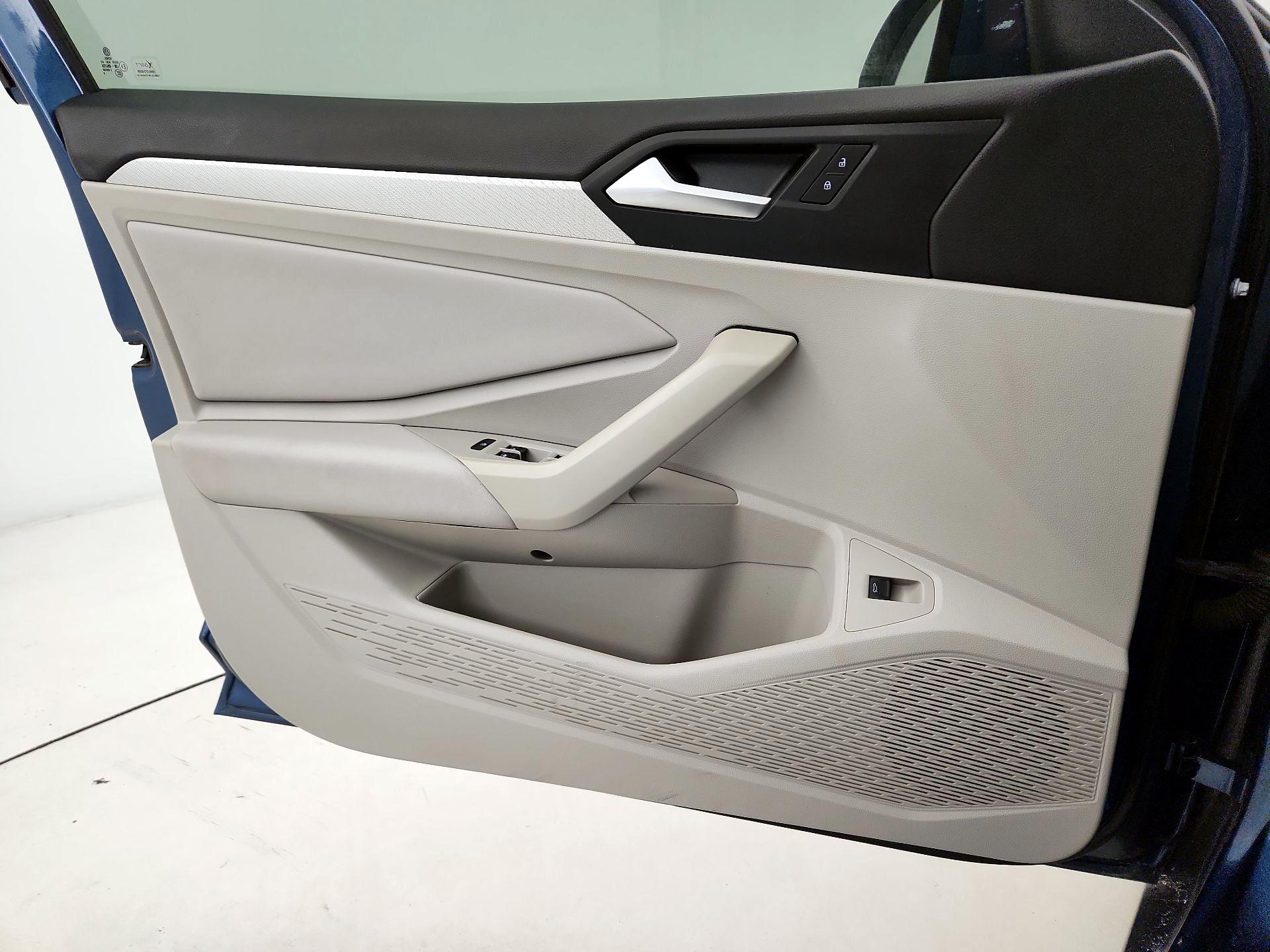 Thumbnail: 2019 Volkswagen Jetta - 12