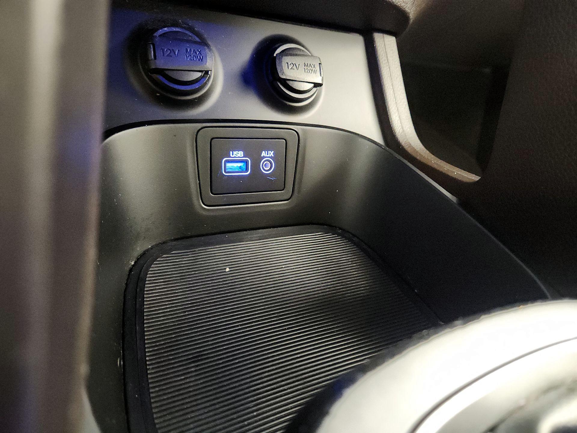 Thumbnail: 2017 Hyundai Santa Fe - 18