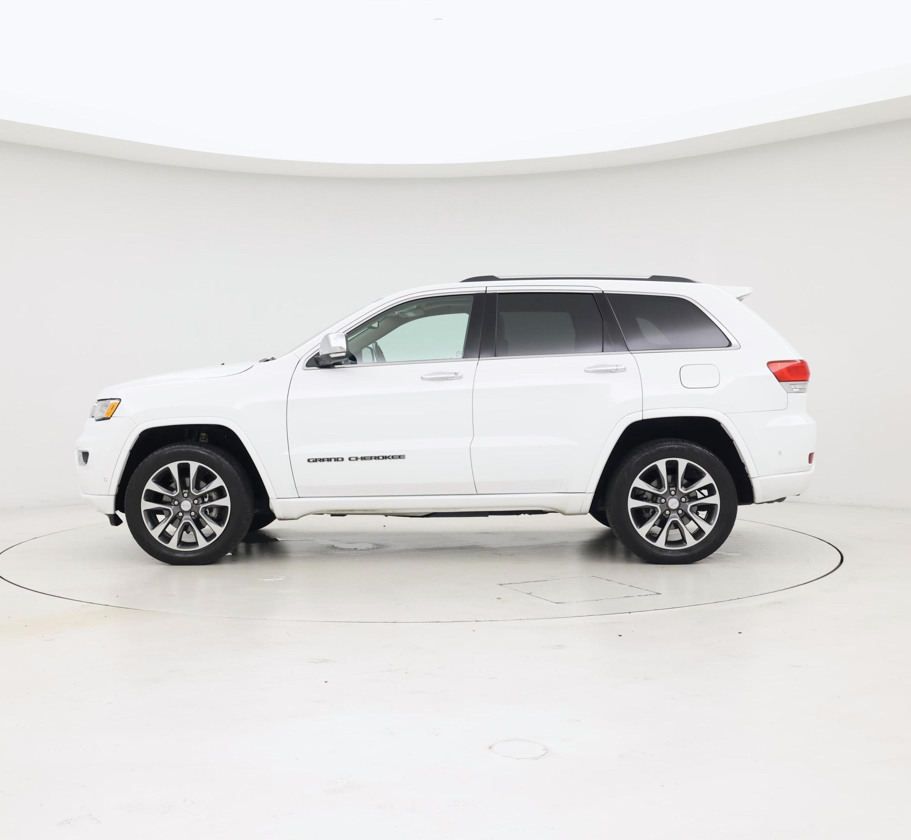 Thumbnail: 2017 Jeep Grand Cherokee - 3