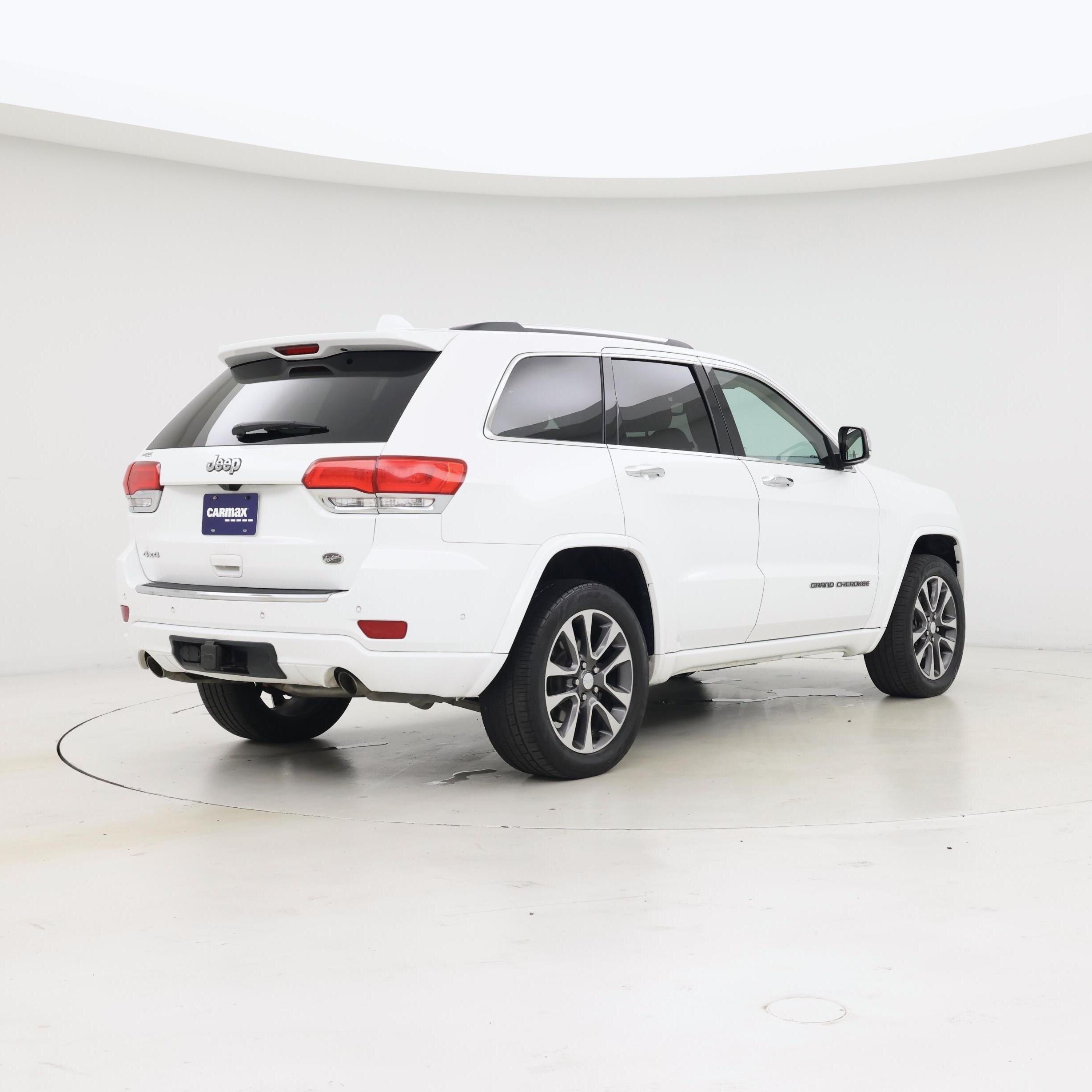 Thumbnail: 2017 Jeep Grand Cherokee - 8