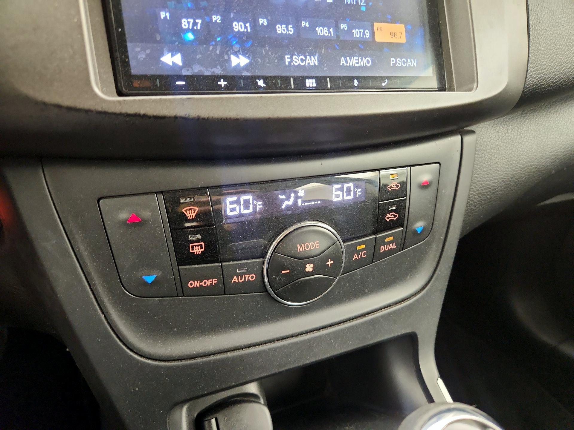 Thumbnail: 2019 Nissan Sentra - 16