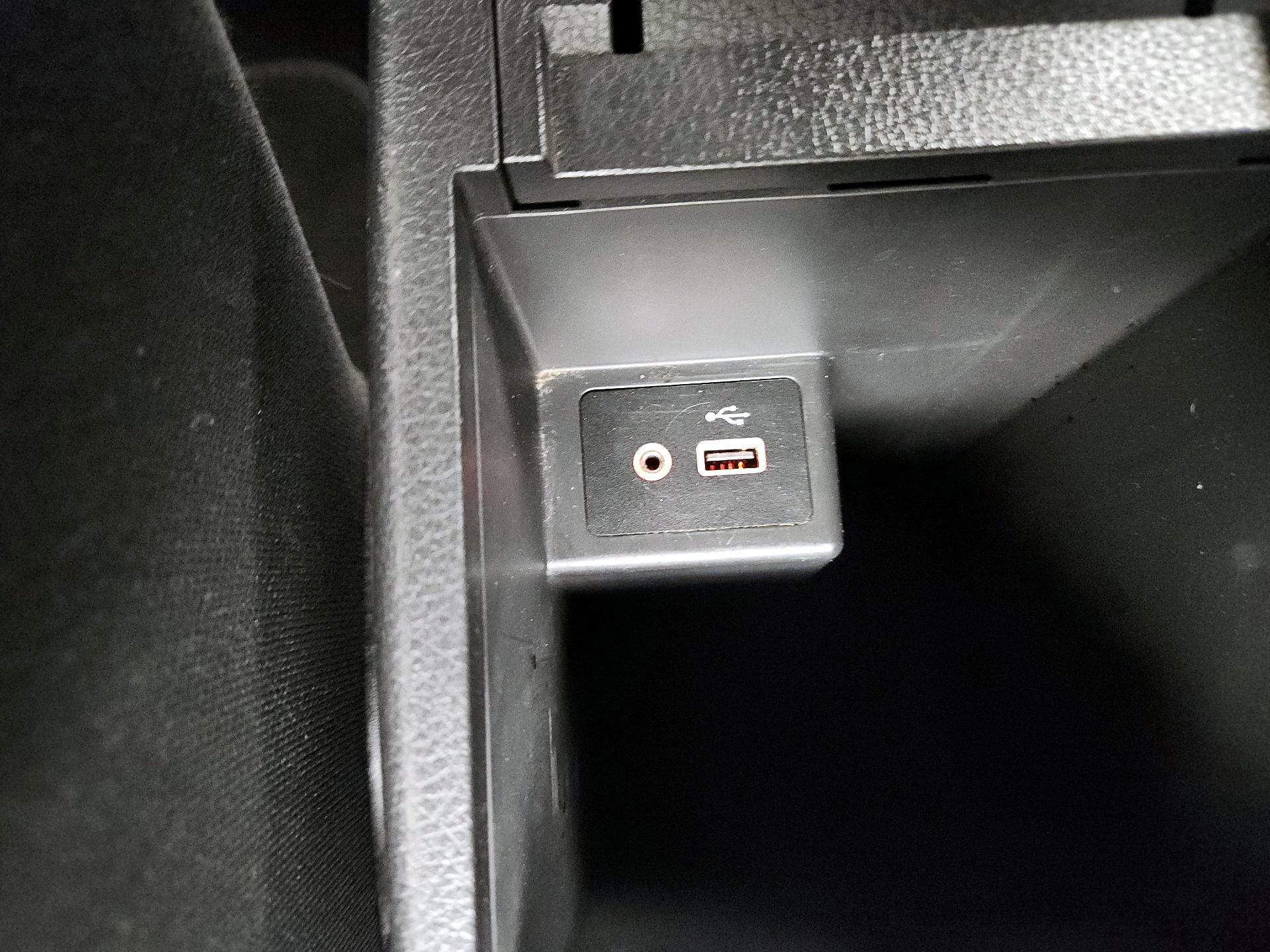 Thumbnail: 2019 Nissan Sentra - 18