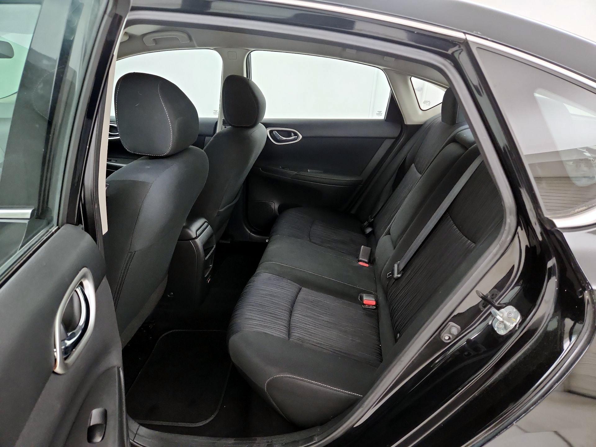Thumbnail: 2019 Nissan Sentra - 19