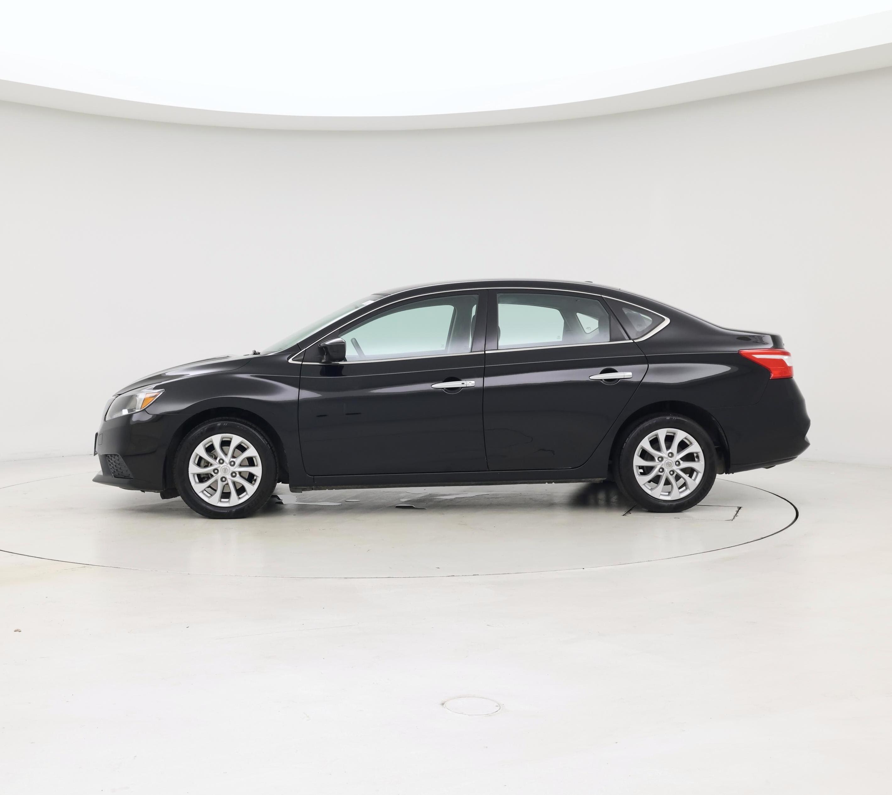 Thumbnail: 2019 Nissan Sentra - 3