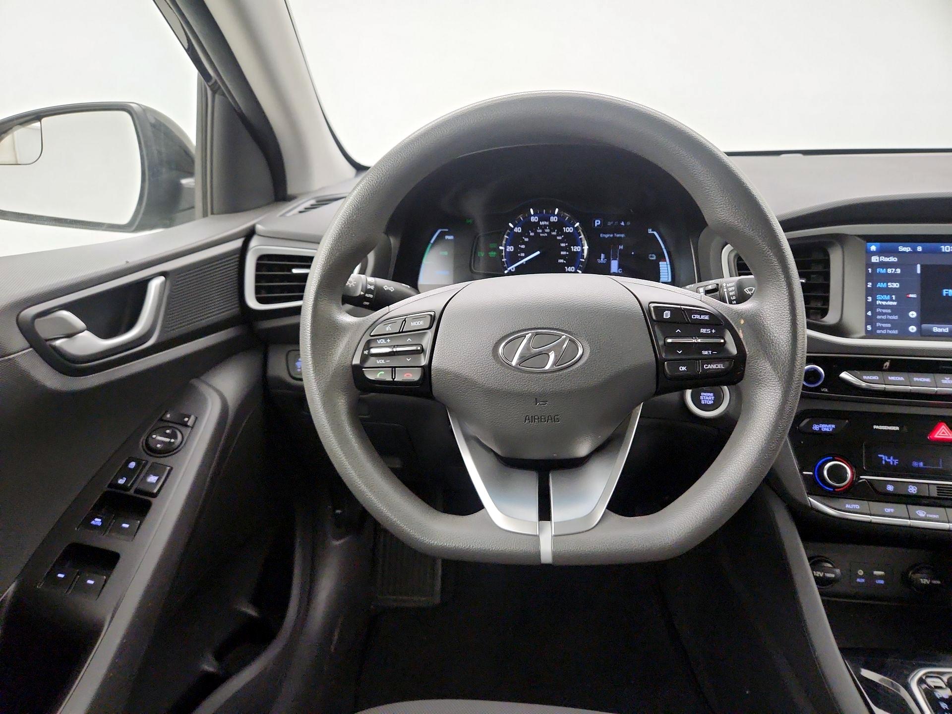 Thumbnail: 2018 Hyundai Ioniq - 10