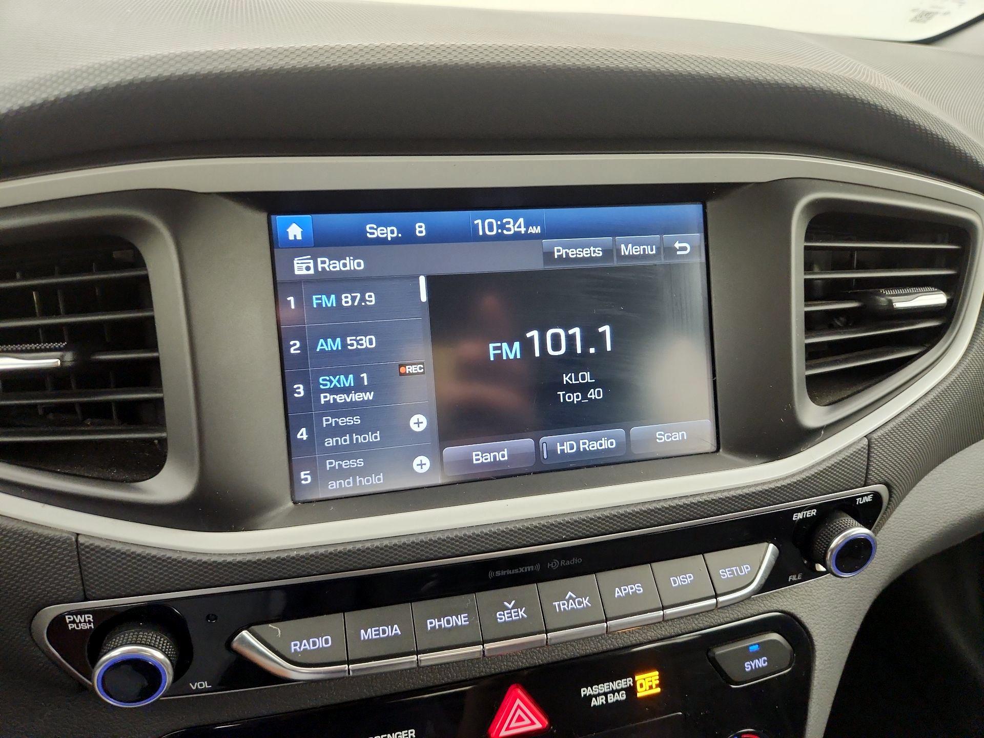 Thumbnail: 2018 Hyundai Ioniq - 15