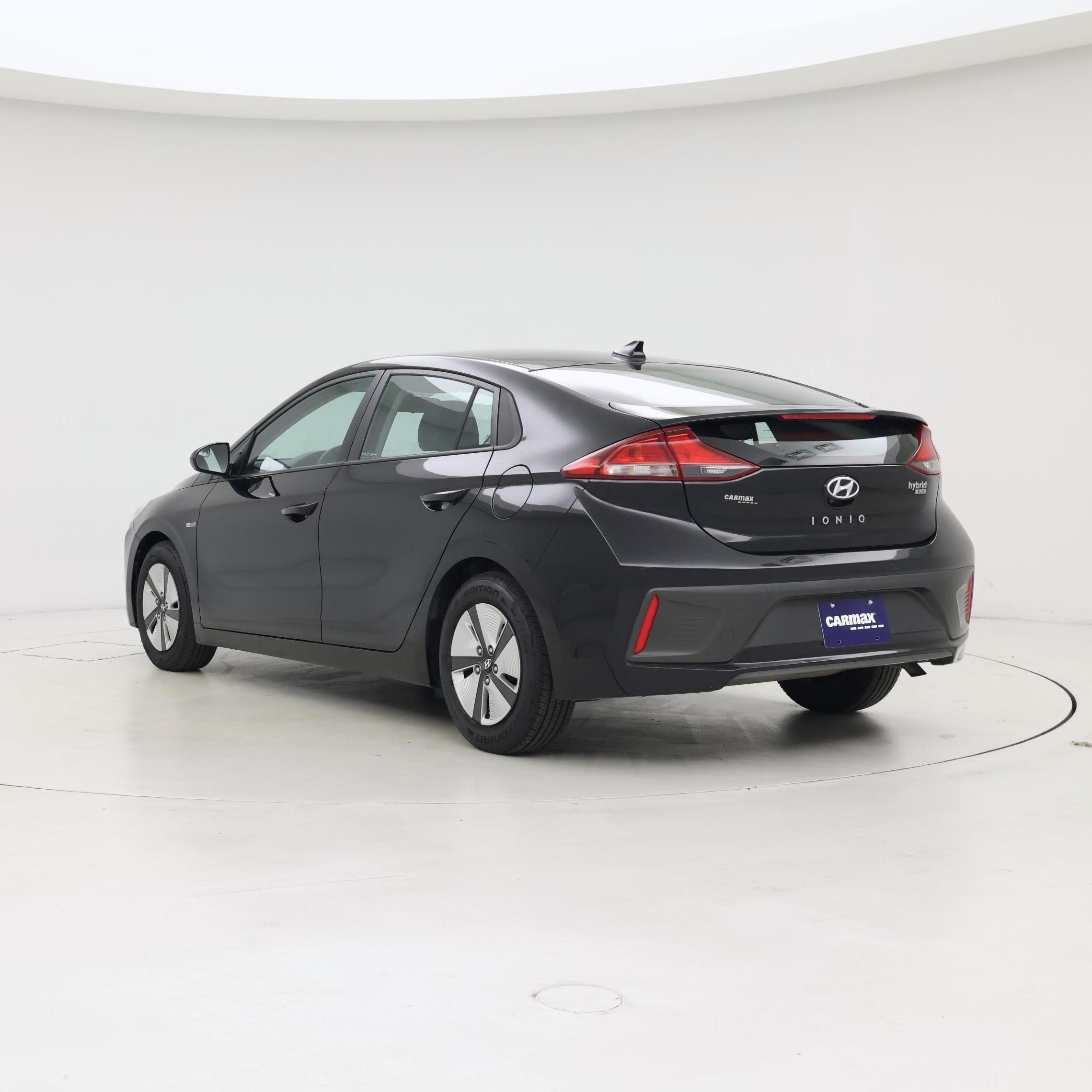 Thumbnail: 2018 Hyundai Ioniq - 2