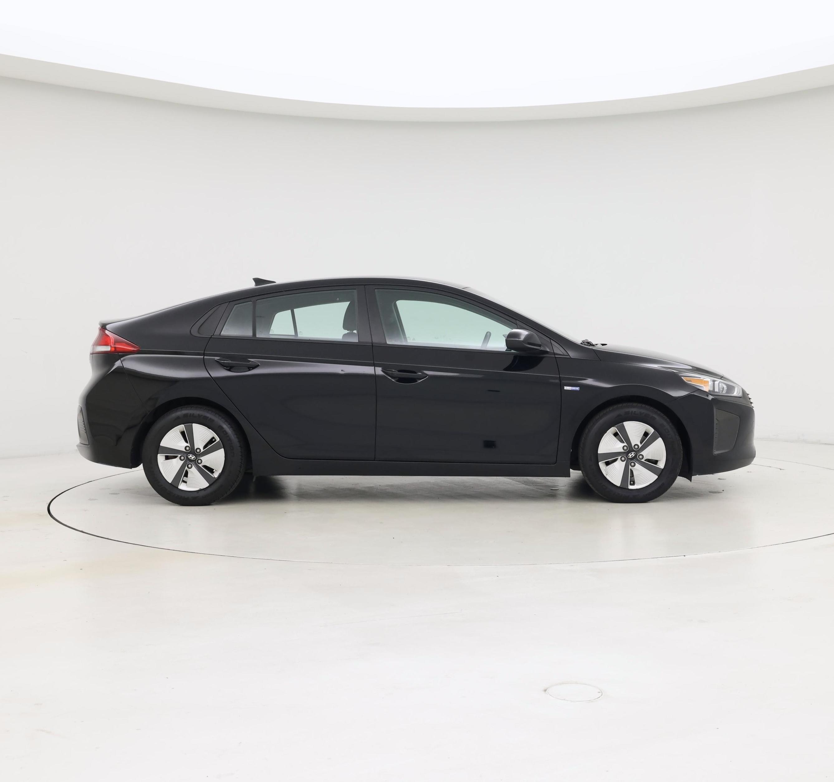 Thumbnail: 2018 Hyundai Ioniq - 7