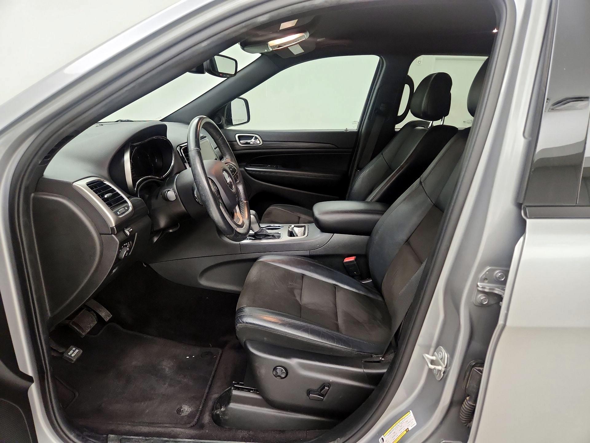 Thumbnail: 2019 Jeep Grand Cherokee - 11