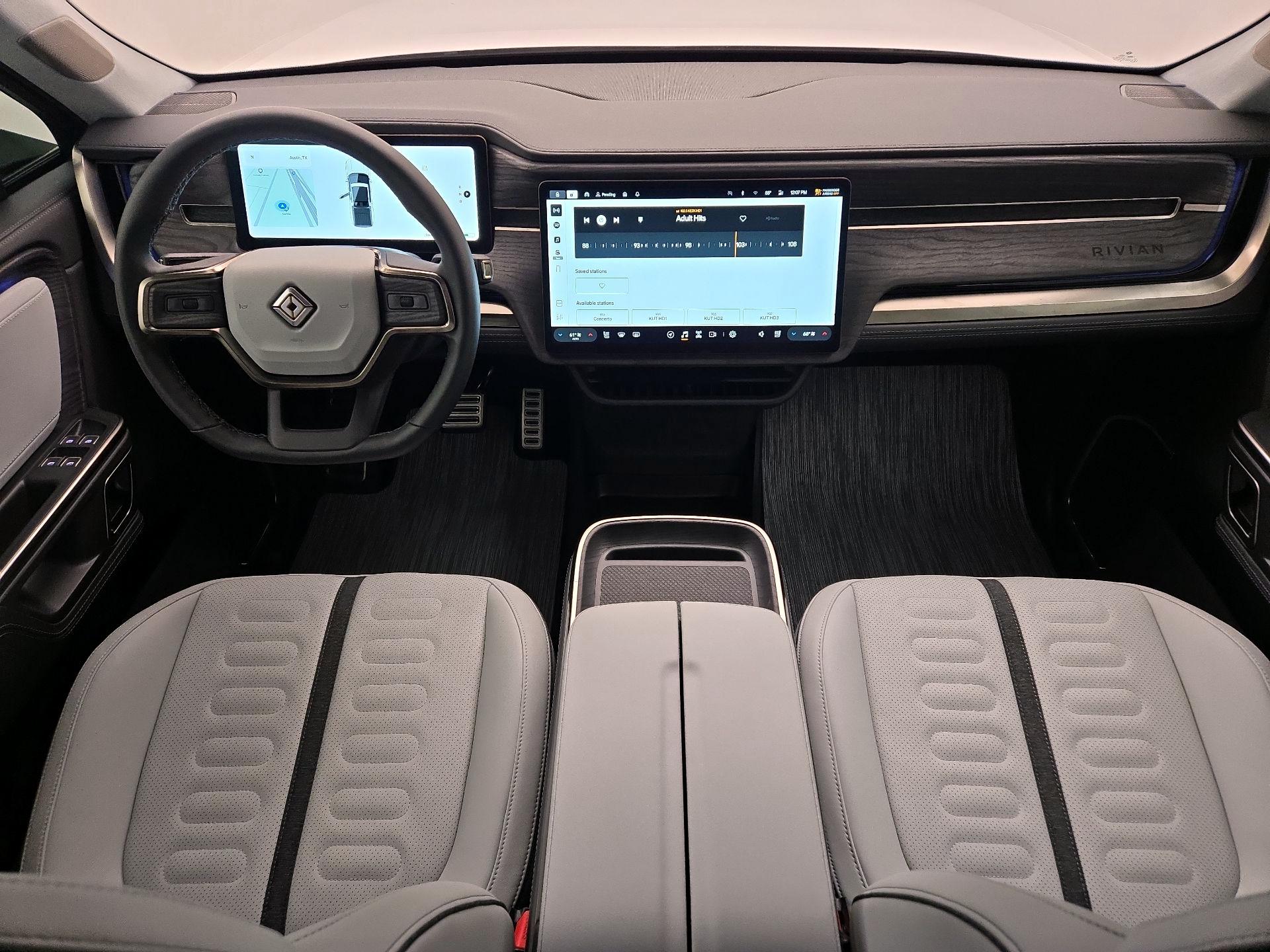 Thumbnail: 2023 Rivian R1T - 9