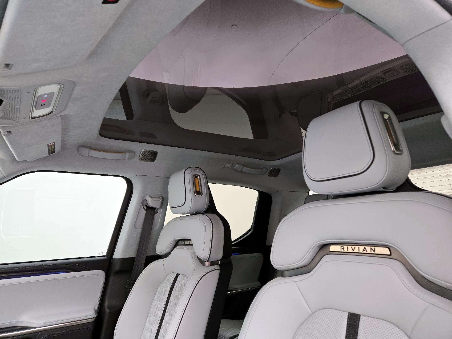 Thumbnail: 2023 Rivian R1T - 19