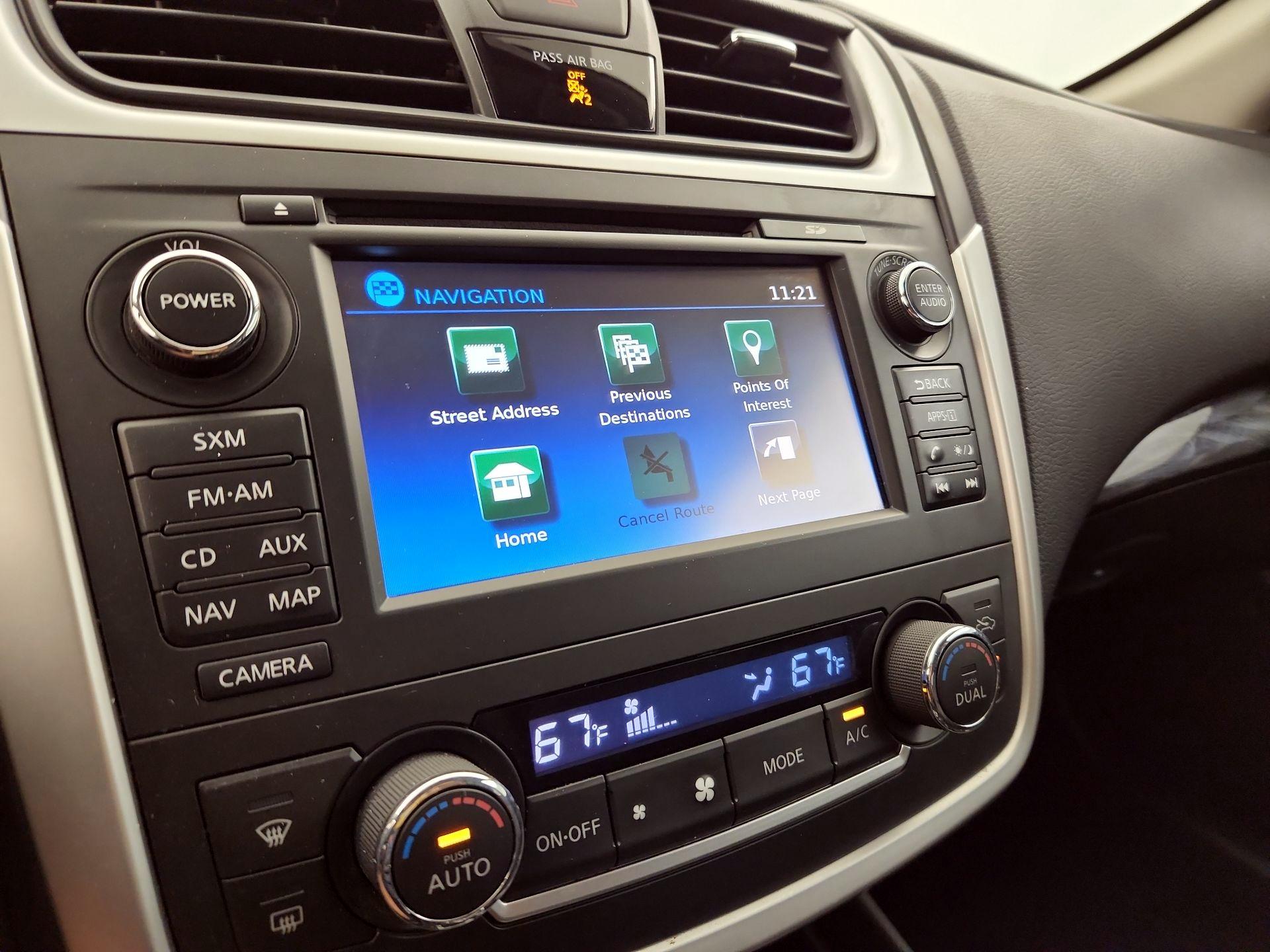 Thumbnail: 2016 Nissan Altima - 14