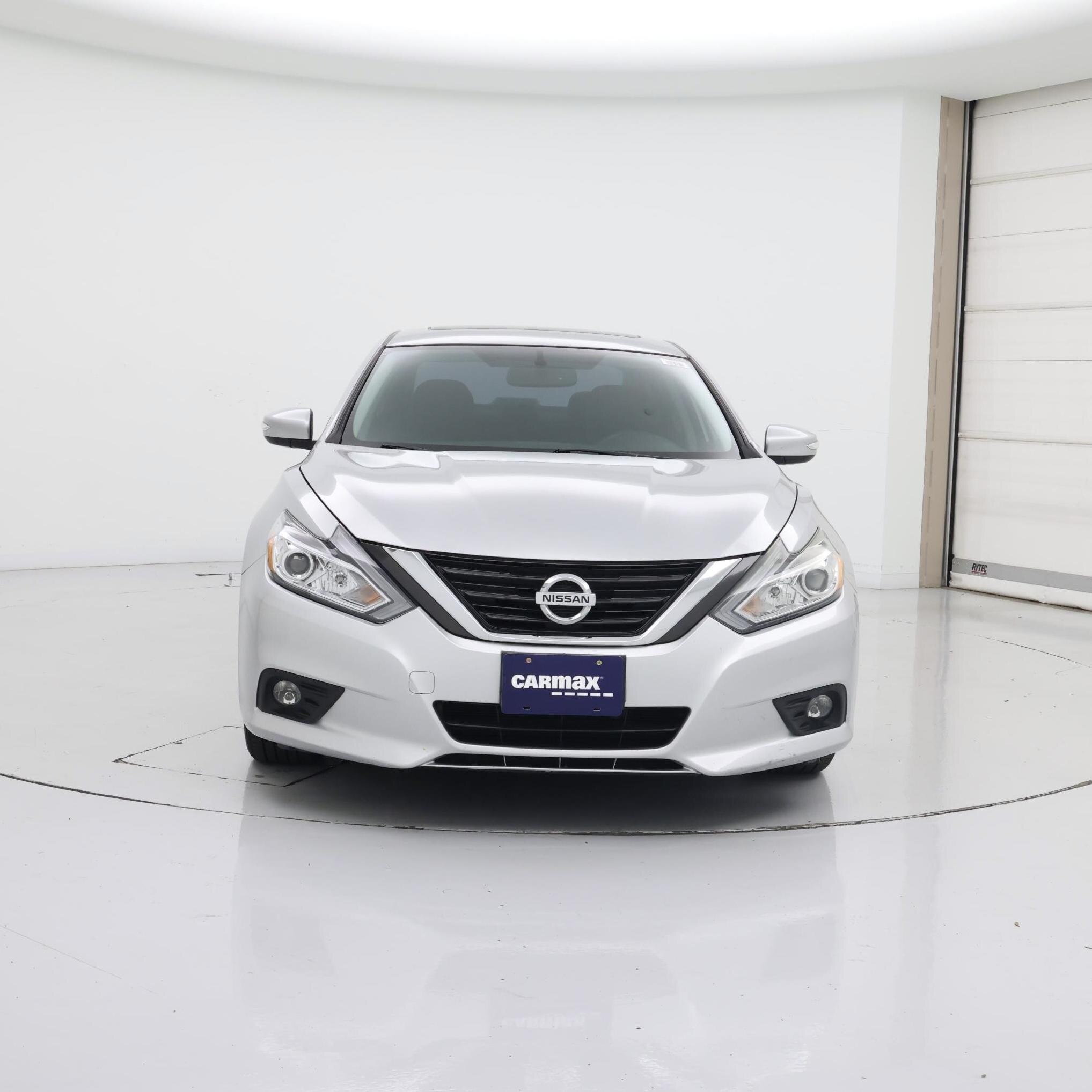 Thumbnail: 2016 Nissan Altima - 5