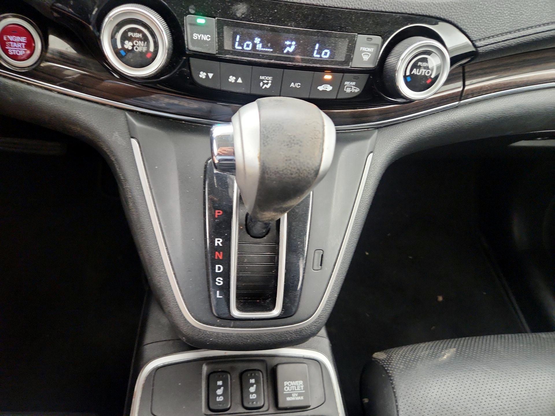 Thumbnail: 2015 Honda CR-V - 17
