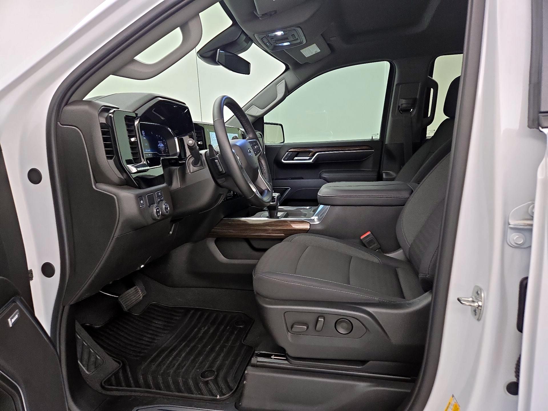 Thumbnail: 2025 Chevrolet Silverado 1500 - 11