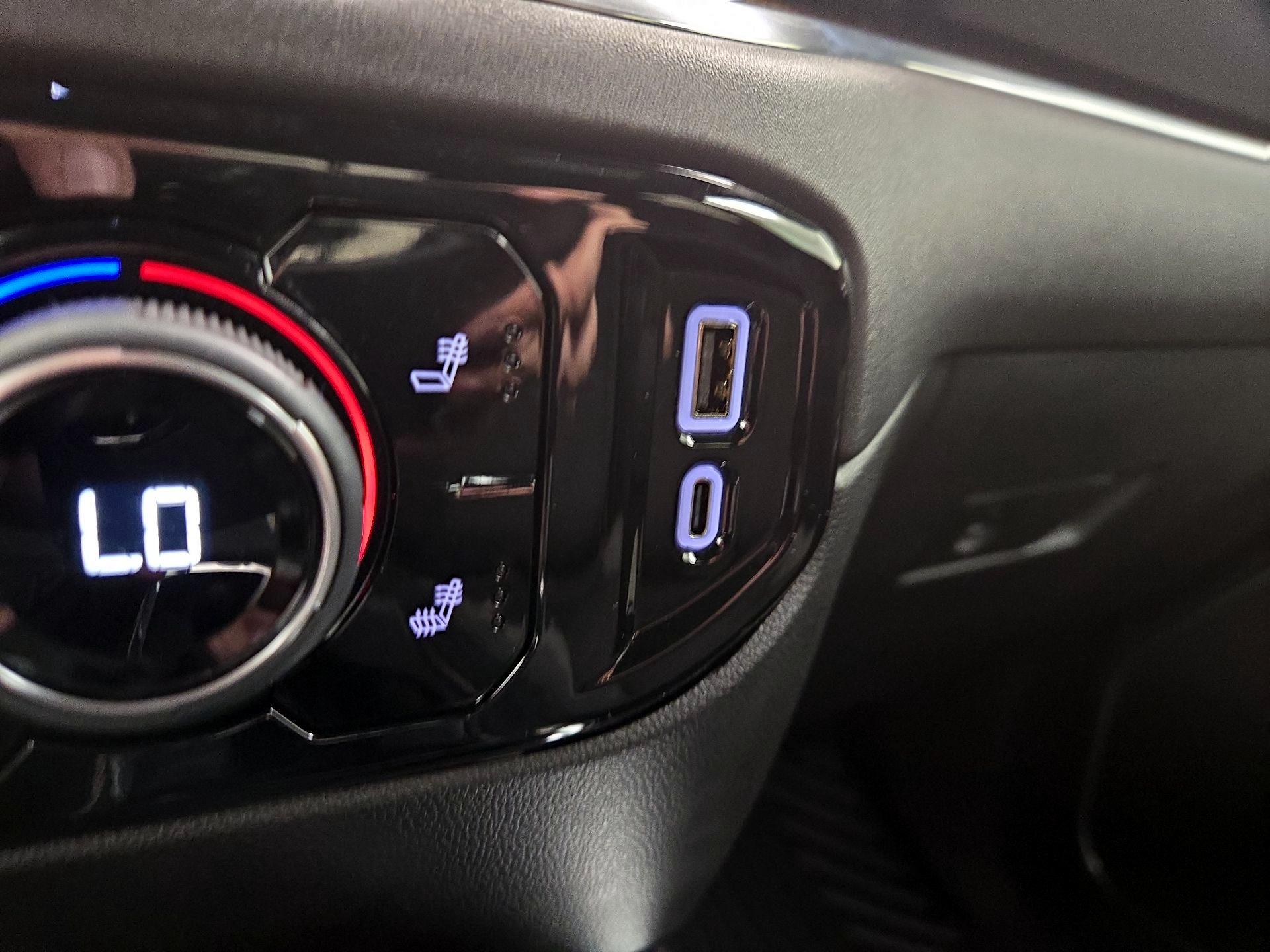 Thumbnail: 2025 Chevrolet Silverado 1500 - 19