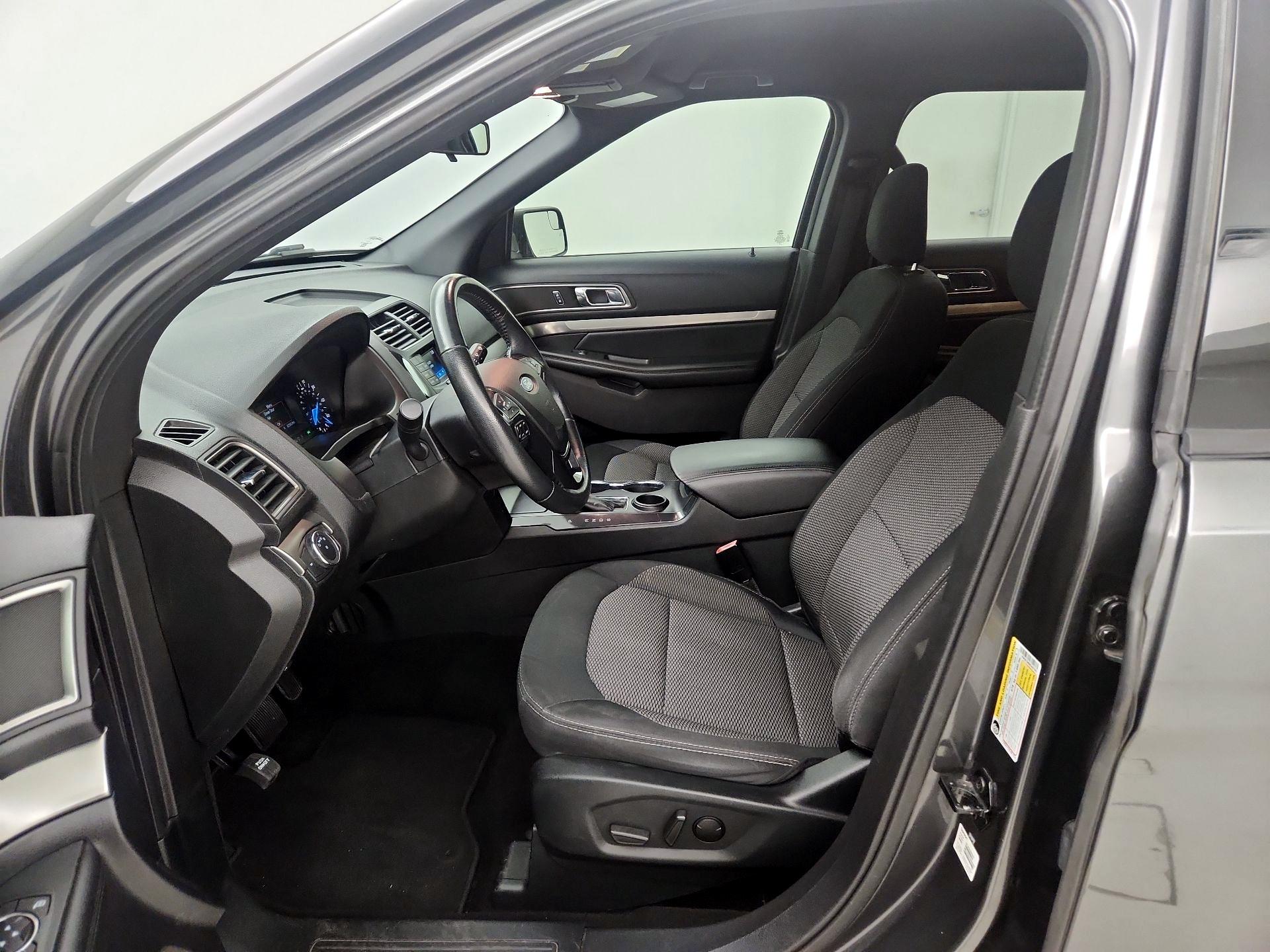 Thumbnail: 2019 Ford Explorer - 11