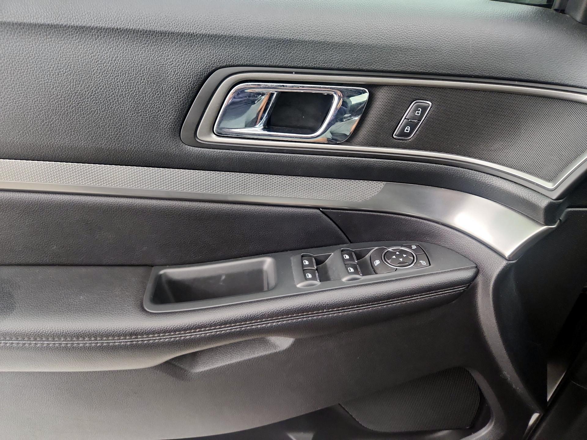 Thumbnail: 2019 Ford Explorer - 12