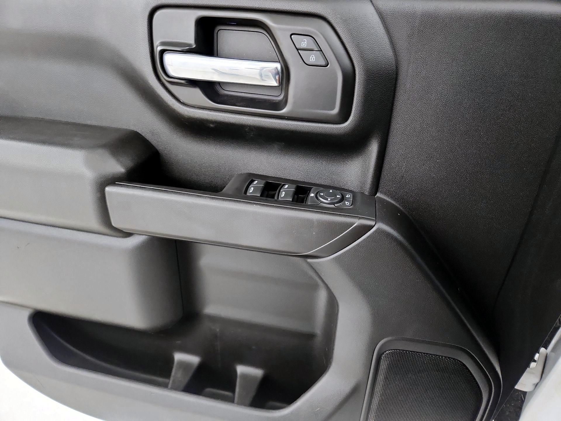 Thumbnail: 2020 Chevrolet Silverado 1500 - 12