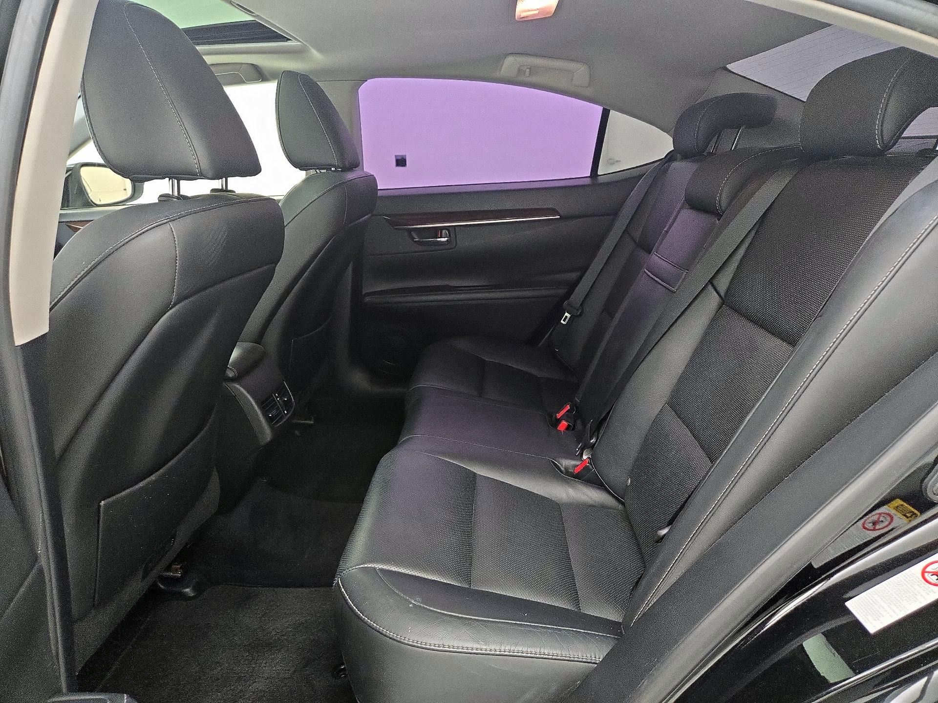 Thumbnail: 2014 Lexus ES - 20