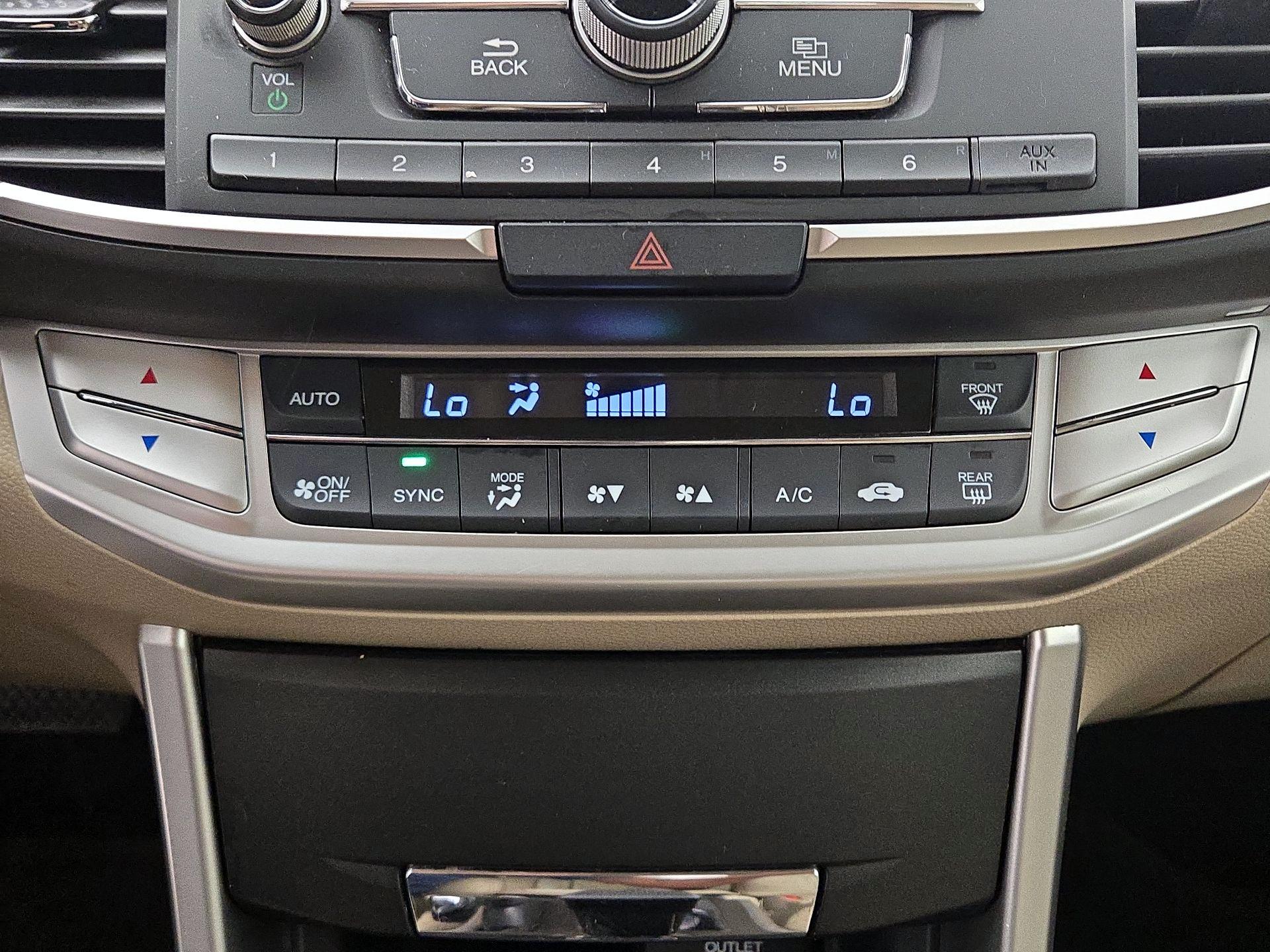 Thumbnail: 2015 Honda Accord - 16