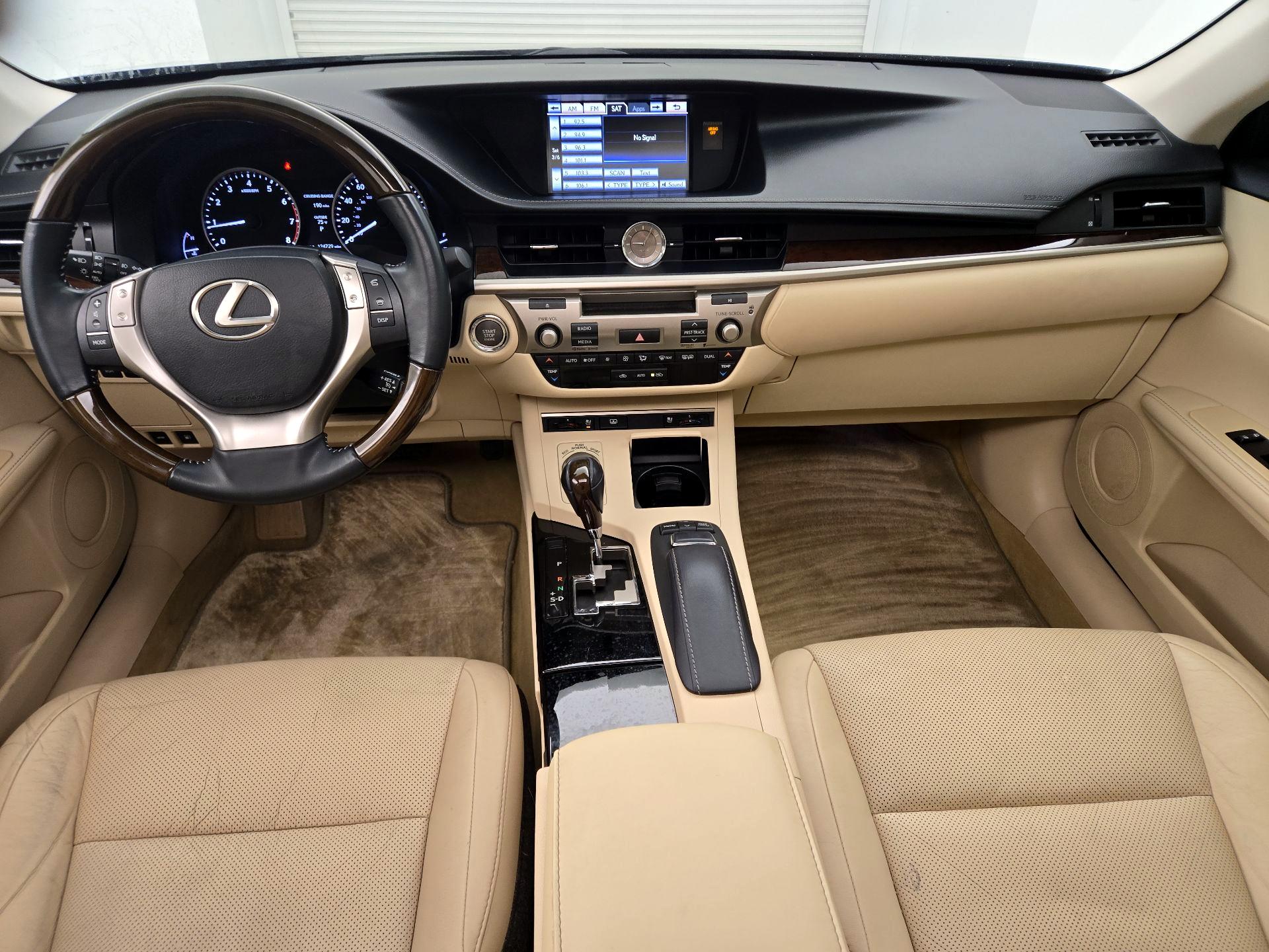 Thumbnail: 2014 Lexus ES - 9