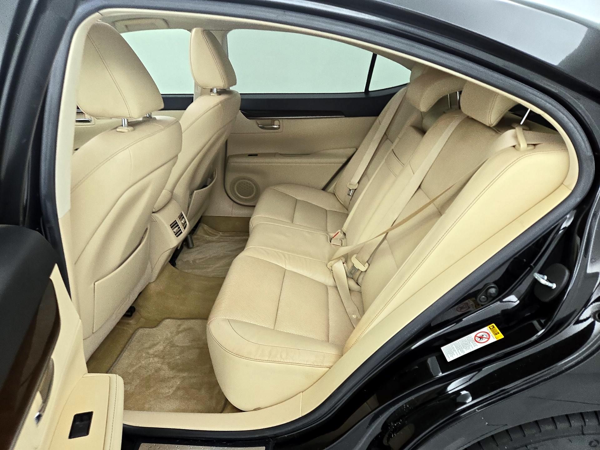 Thumbnail: 2014 Lexus ES - 20