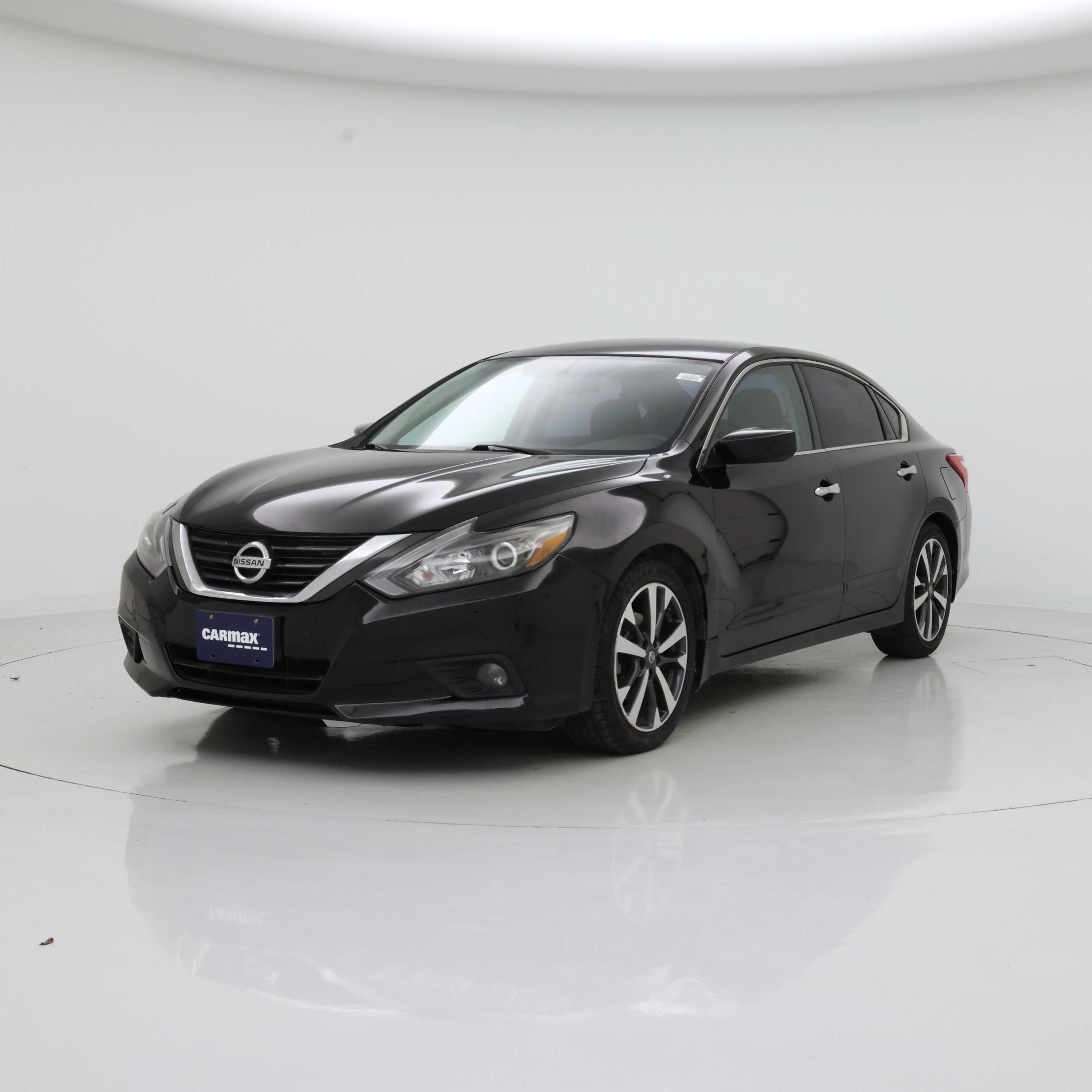 Thumbnail: 2016 Nissan Altima - 4