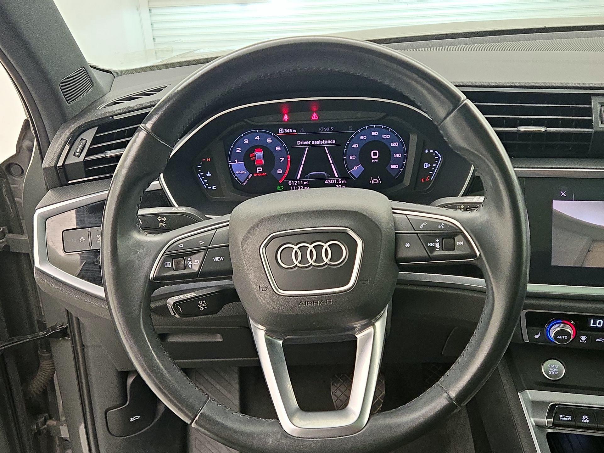 Thumbnail: 2019 Audi Q3 - 10