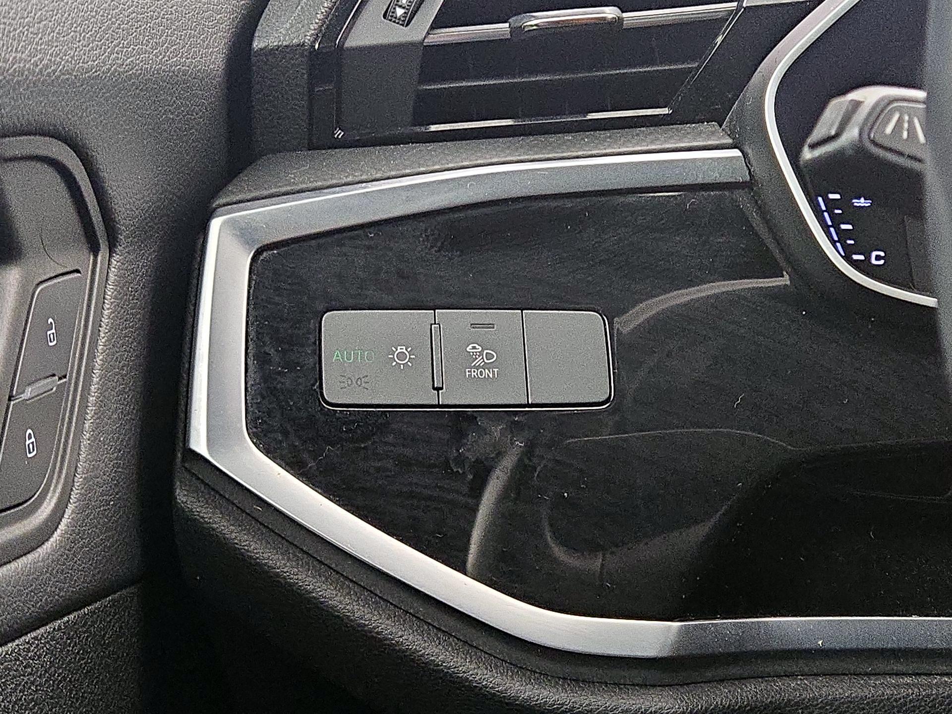Thumbnail: 2019 Audi Q3 - 13