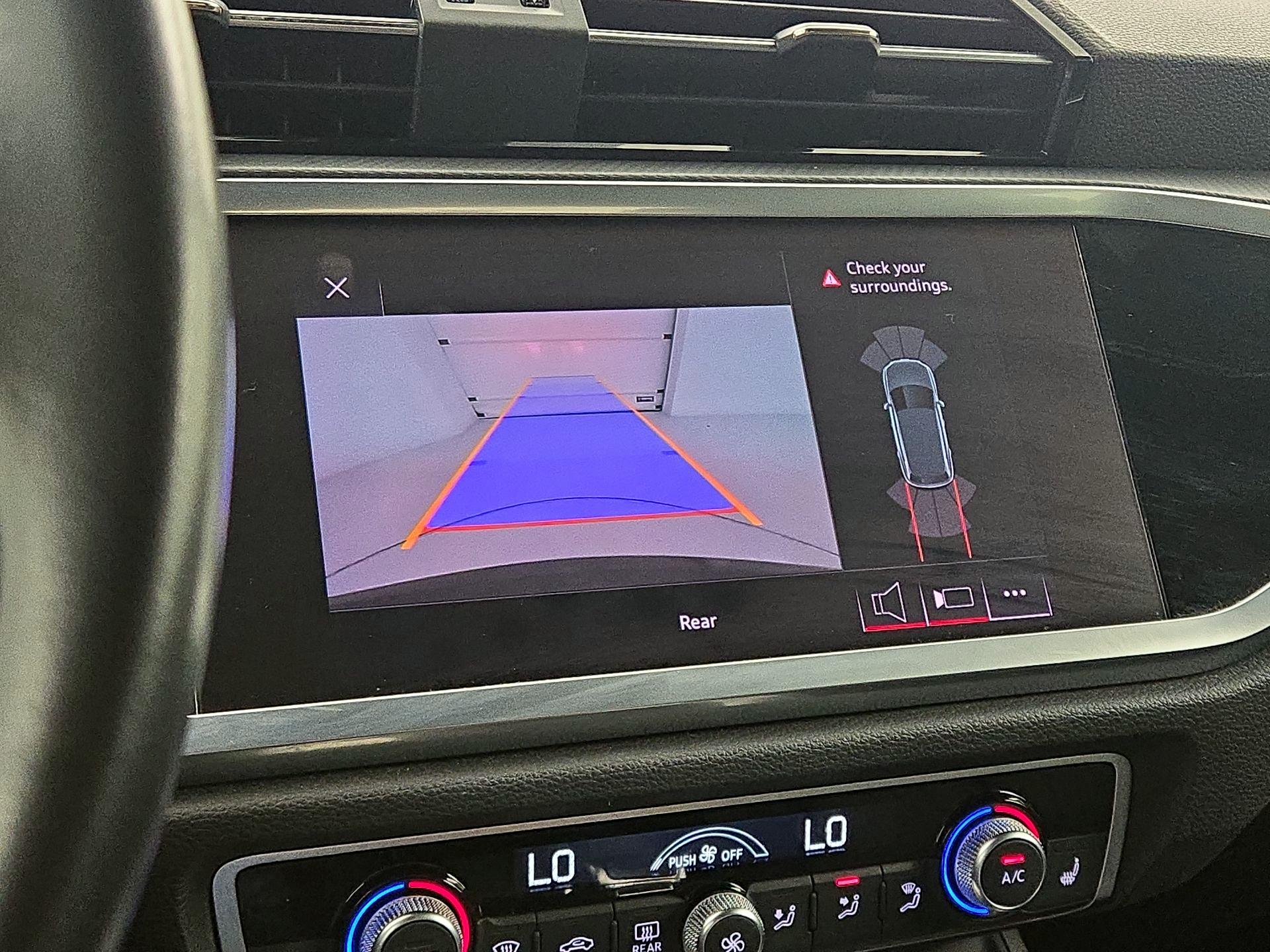 Thumbnail: 2019 Audi Q3 - 14