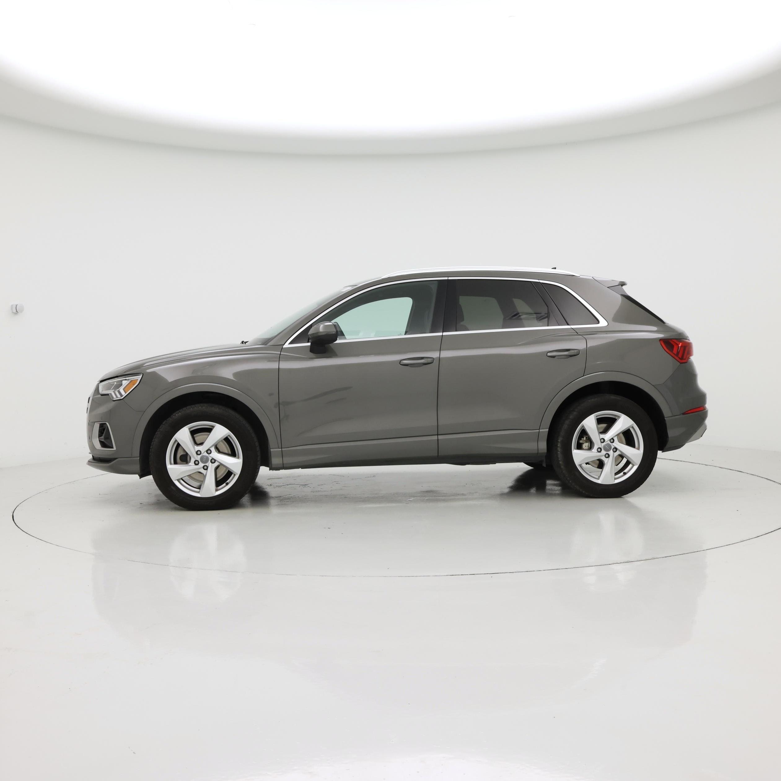 Thumbnail: 2019 Audi Q3 - 3