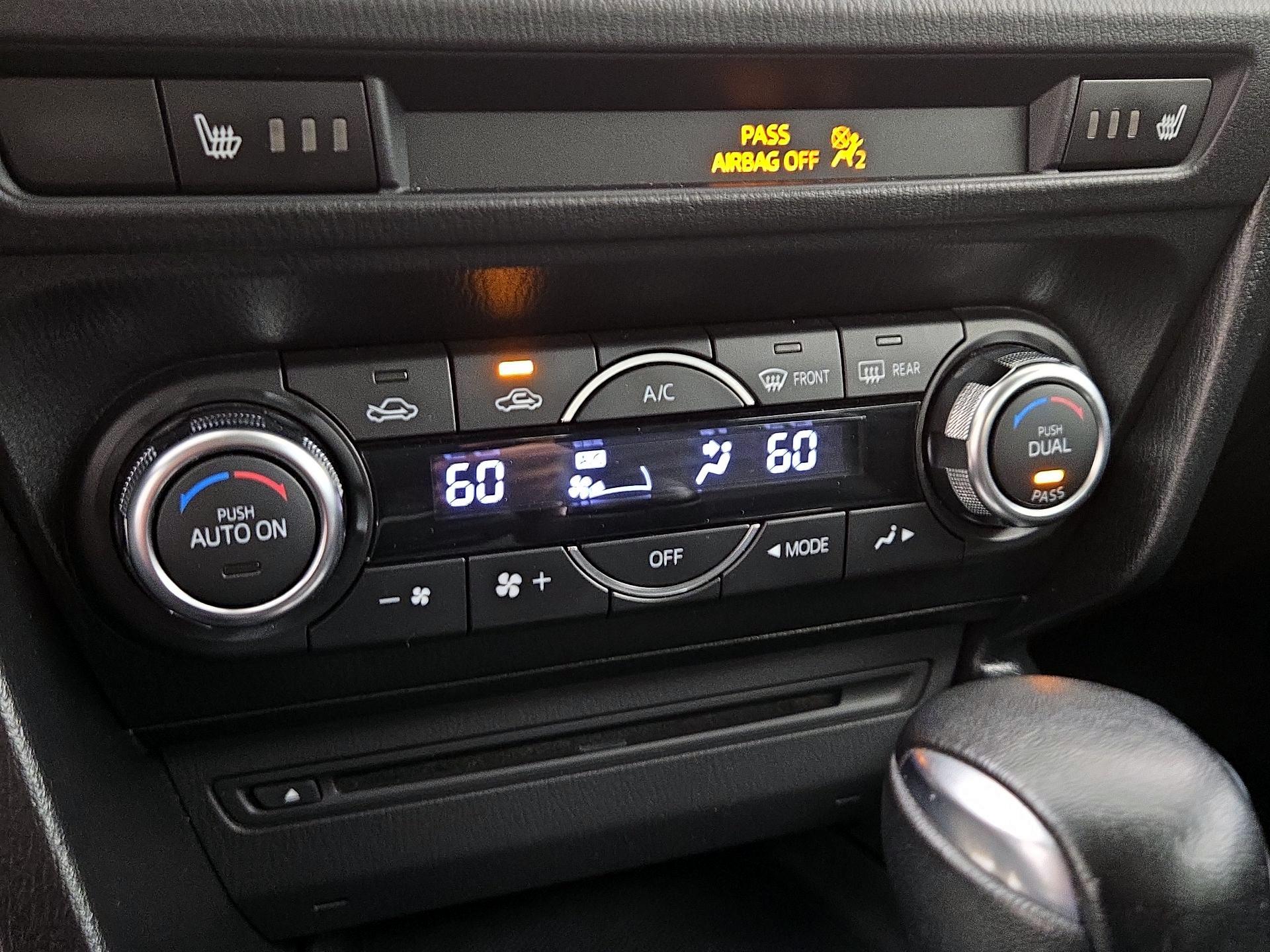 Thumbnail: 2015 Mazda Mazda3 - 16