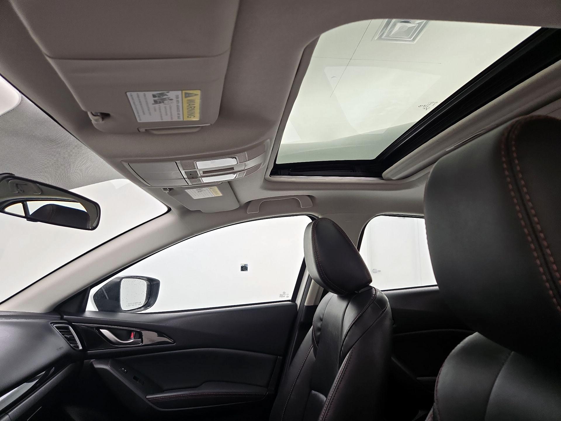 Thumbnail: 2015 Mazda Mazda3 - 19